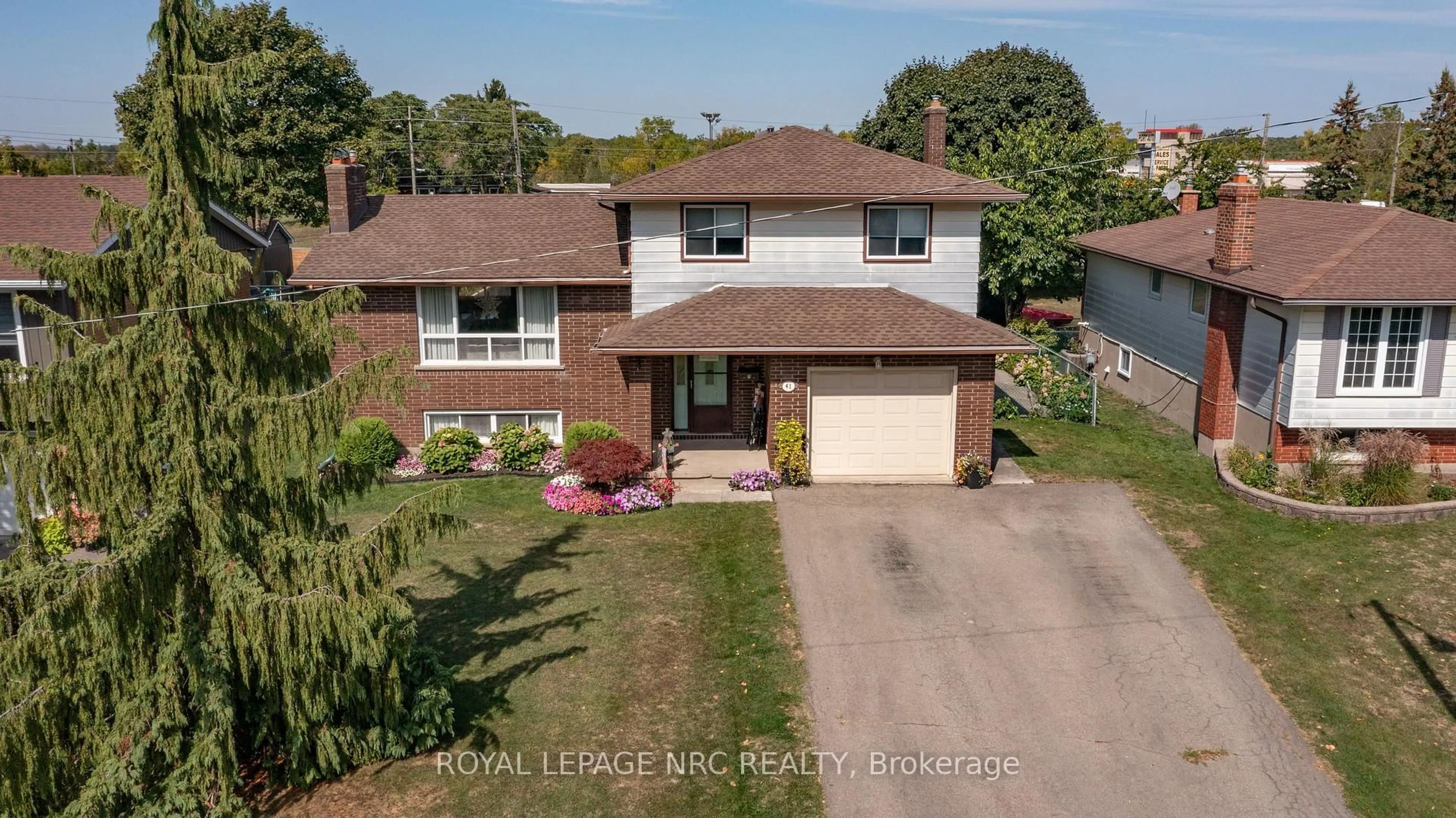 A pic from outside/outdoor area/front of a property/back of a property/a pic from drone, street for 41 Third Ave, Port Colborne Ontario L3K 5P2