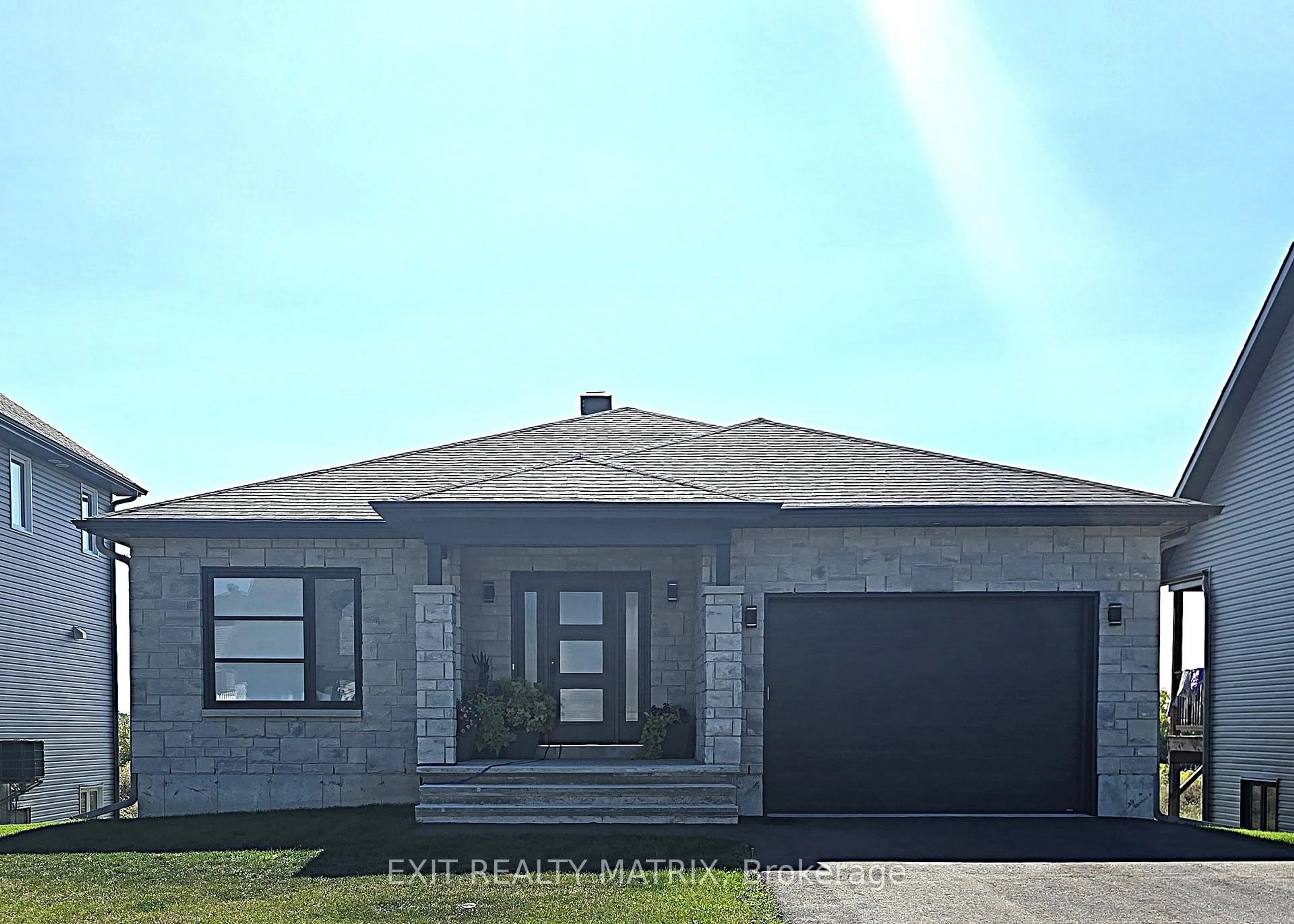 Home with vinyl exterior material, street for 9 Glenco Rd, South Stormont Ontario K0C 2A0