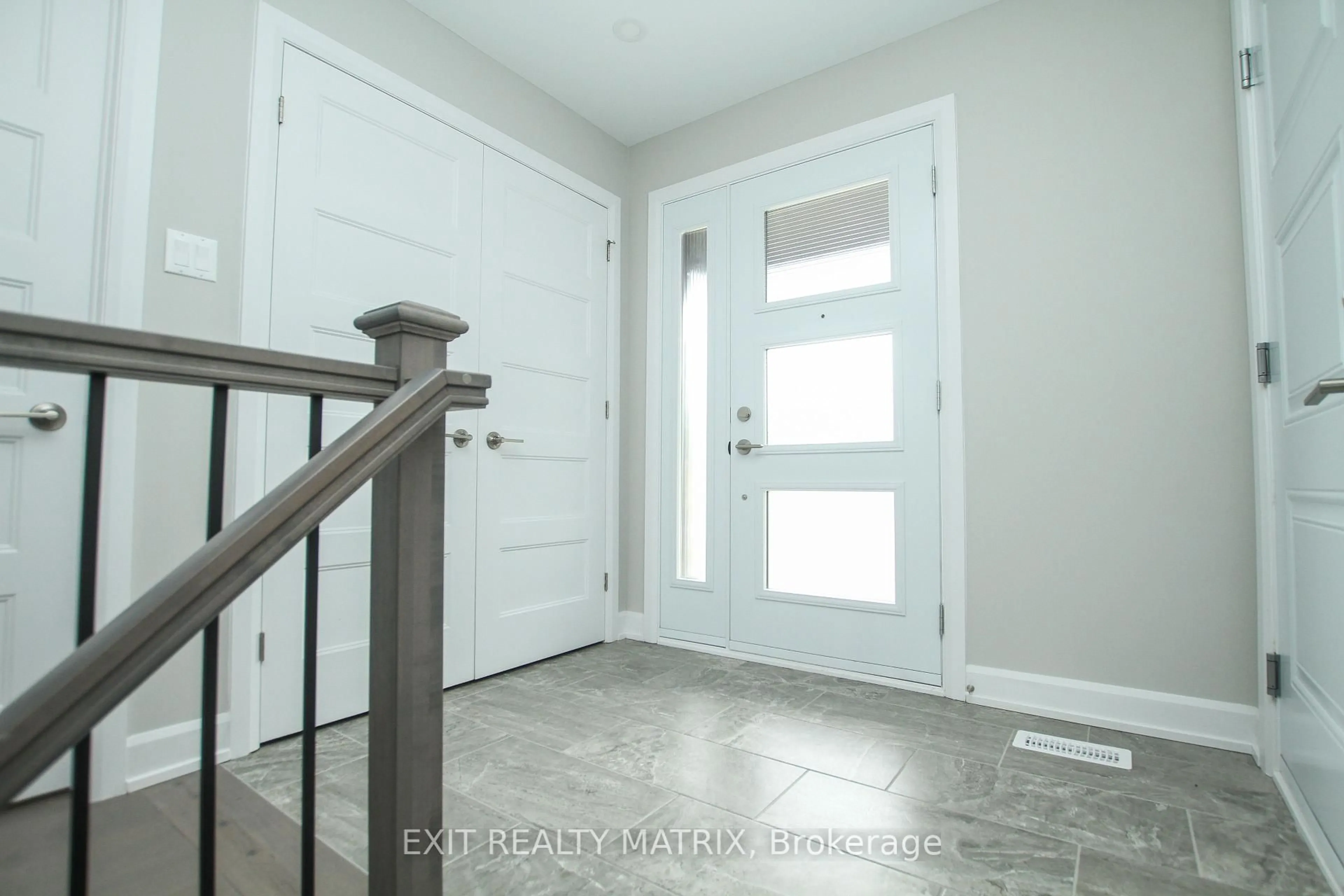 Indoor entryway for 9 Glenco Rd, South Stormont Ontario K0C 2A0