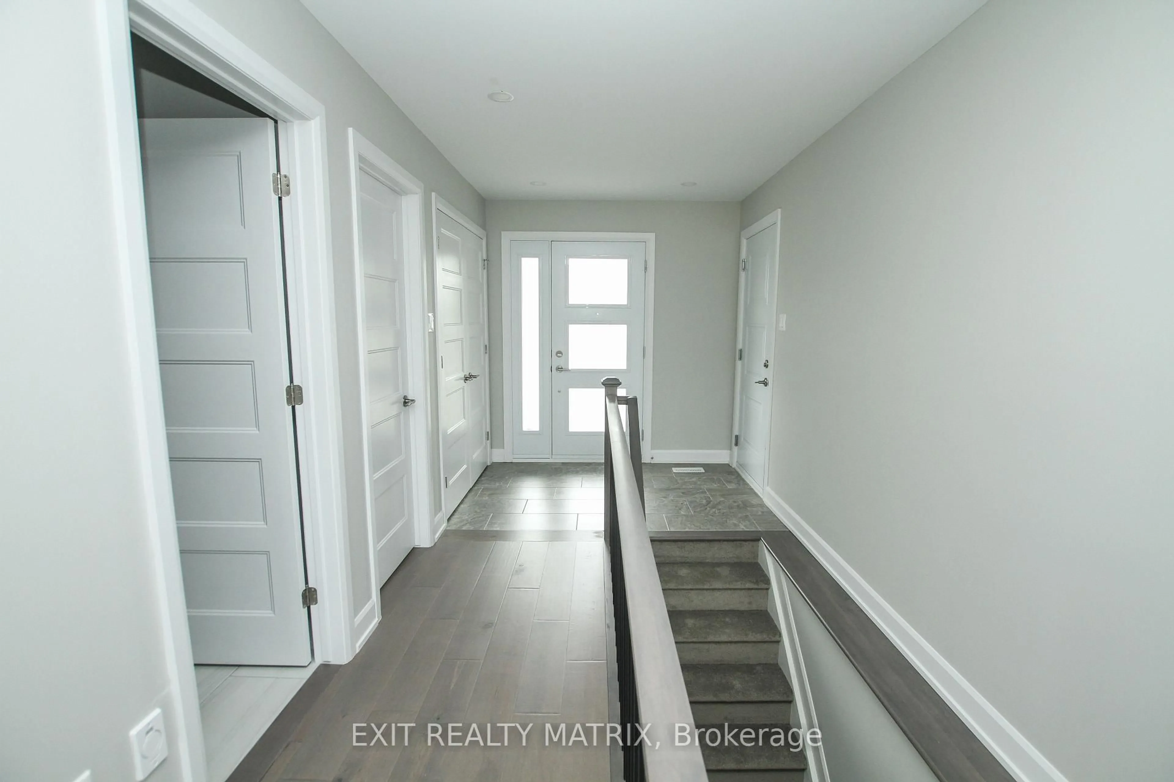 Indoor entryway for 9 Glenco Rd, South Stormont Ontario K0C 2A0