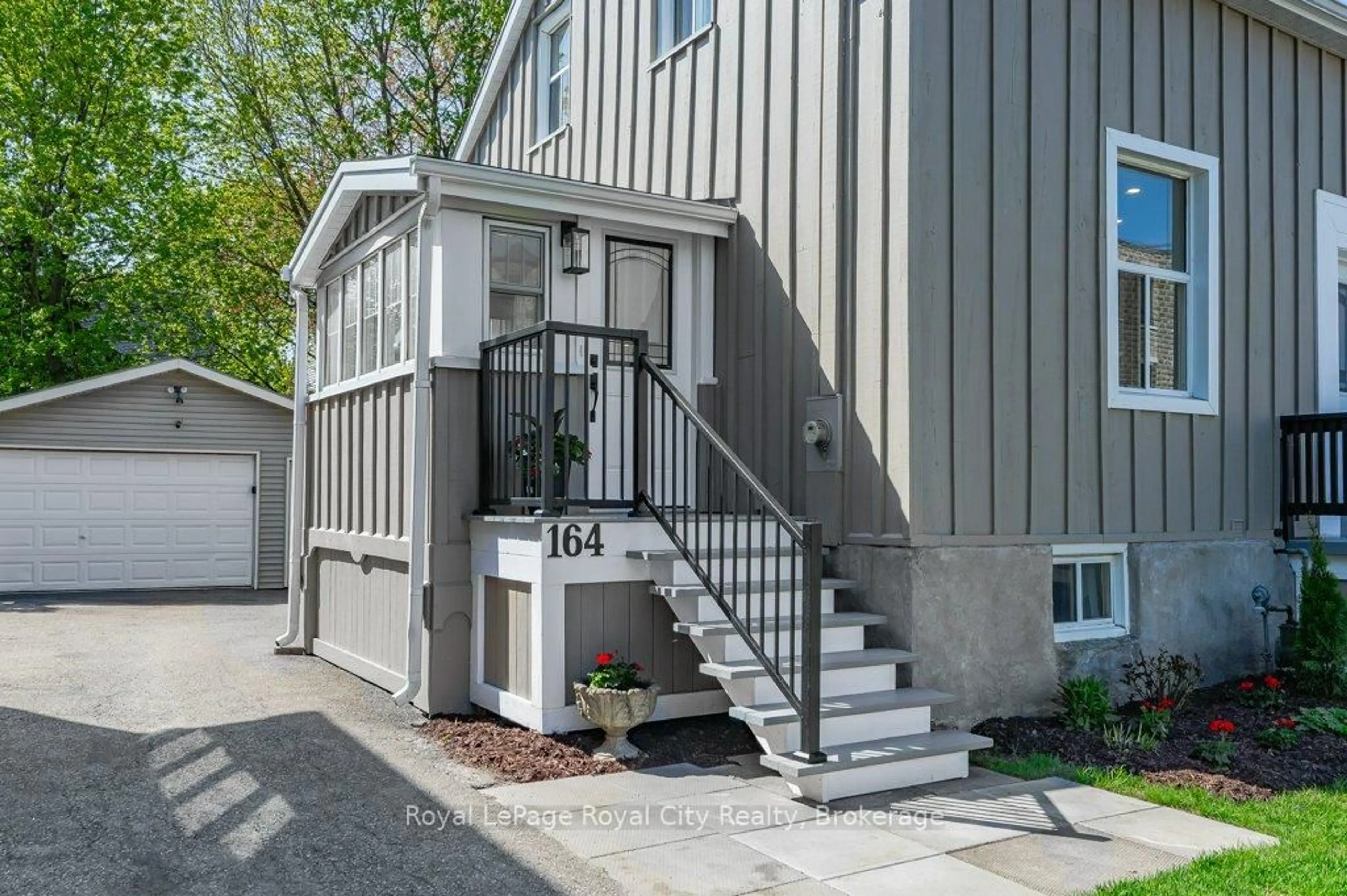 Unknown for 164 Suffolk St, Guelph Ontario N1H 2J8
