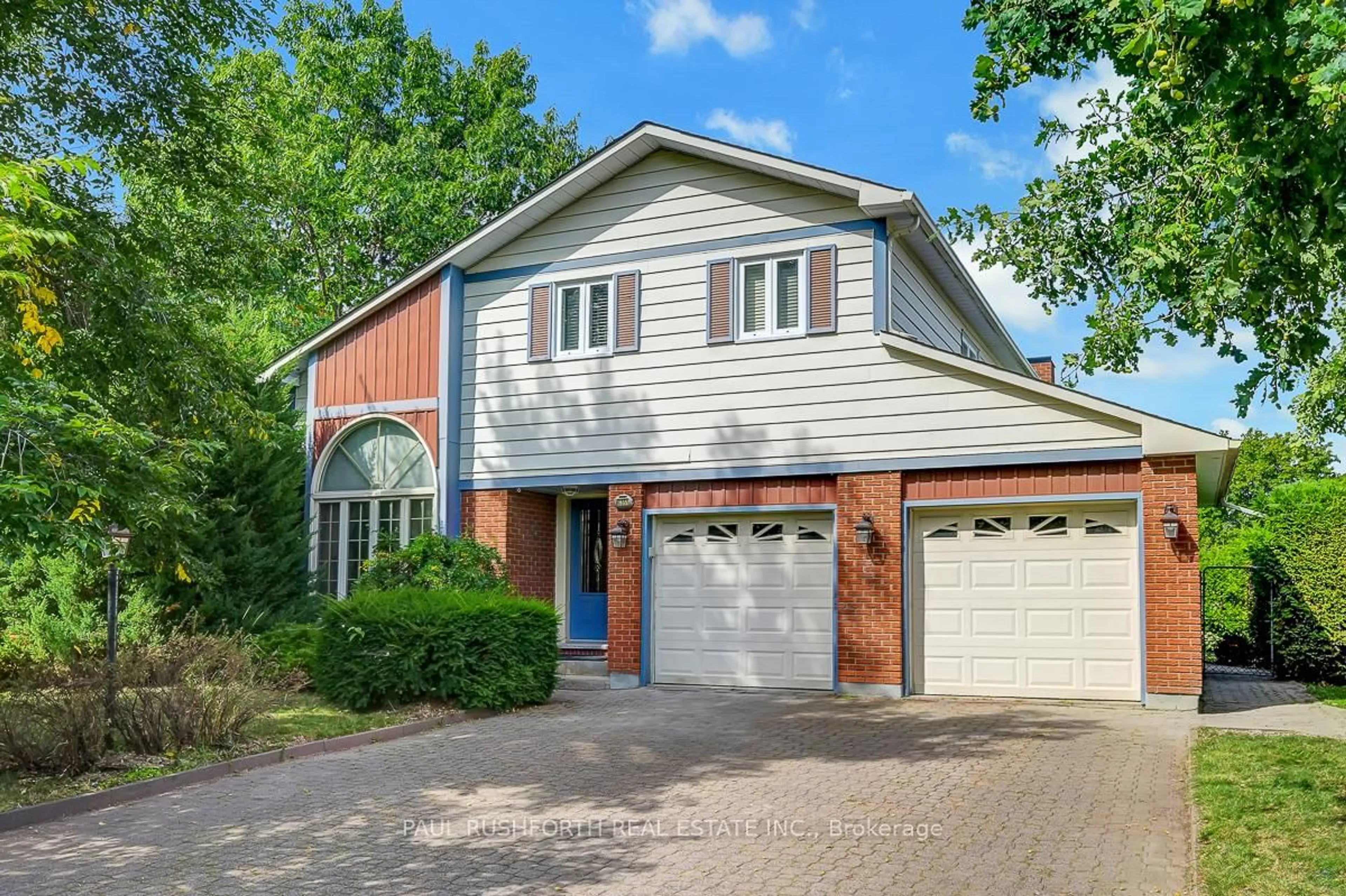 Home with brick exterior material, street for 6351 Viseneau Dr, Ottawa Ontario K1C 2G8