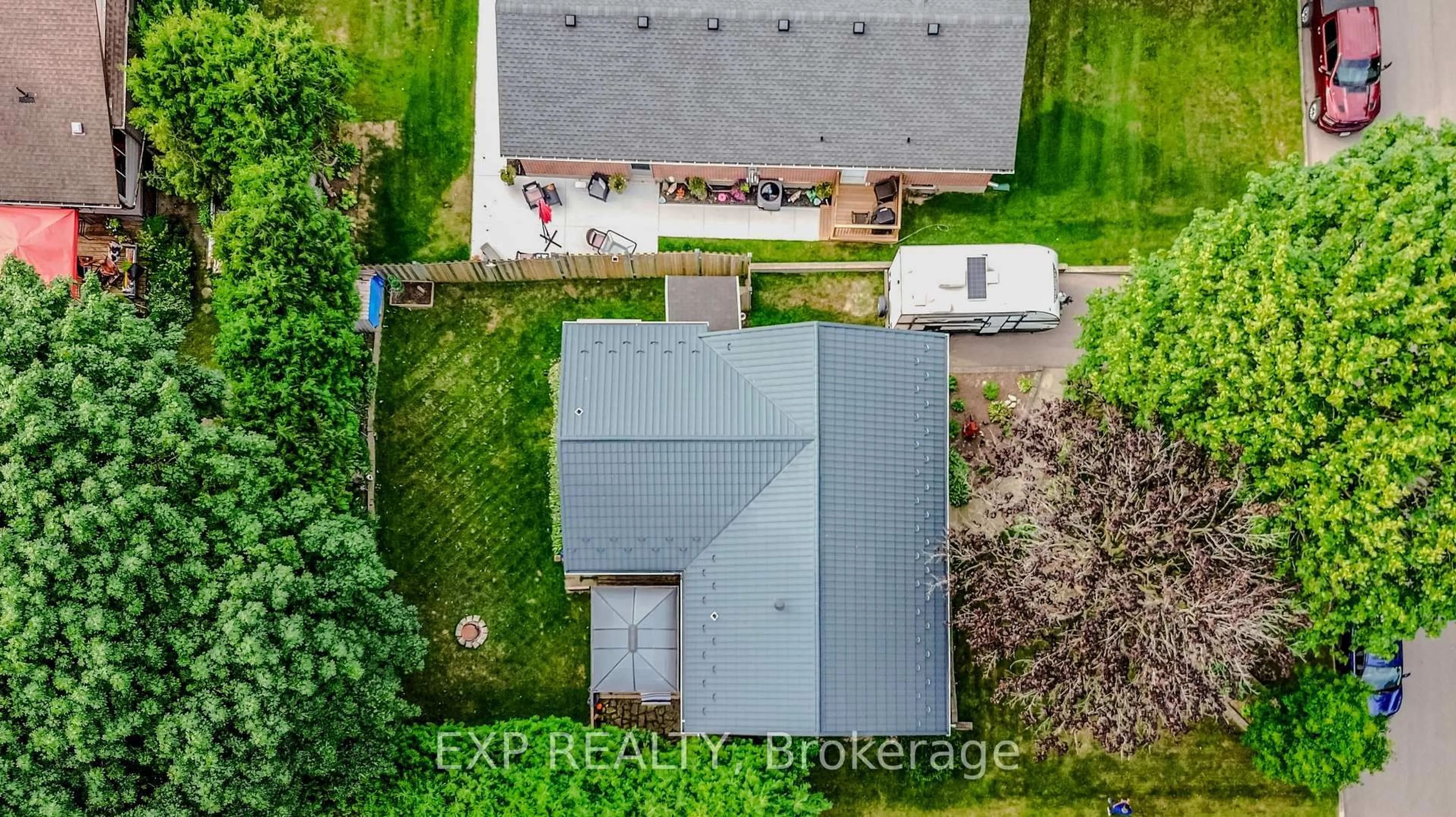 A pic from outside/outdoor area/front of a property/back of a property/a pic from drone, unknown for 254 Dent Pl, Woodstock Ontario N4S 2S4