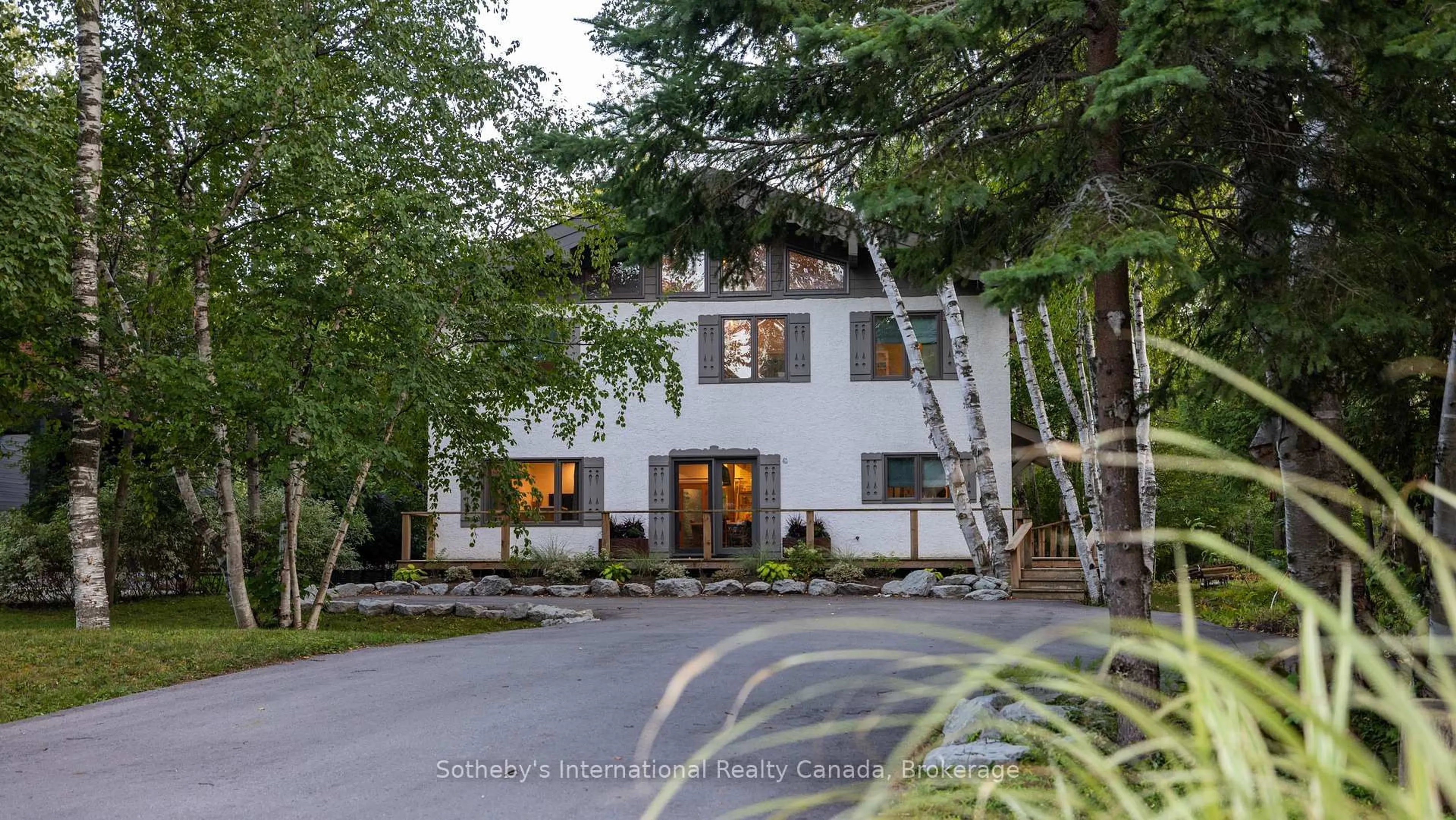 Unknown for 174 Timmons St, Blue Mountains Ontario L9Y 0L9