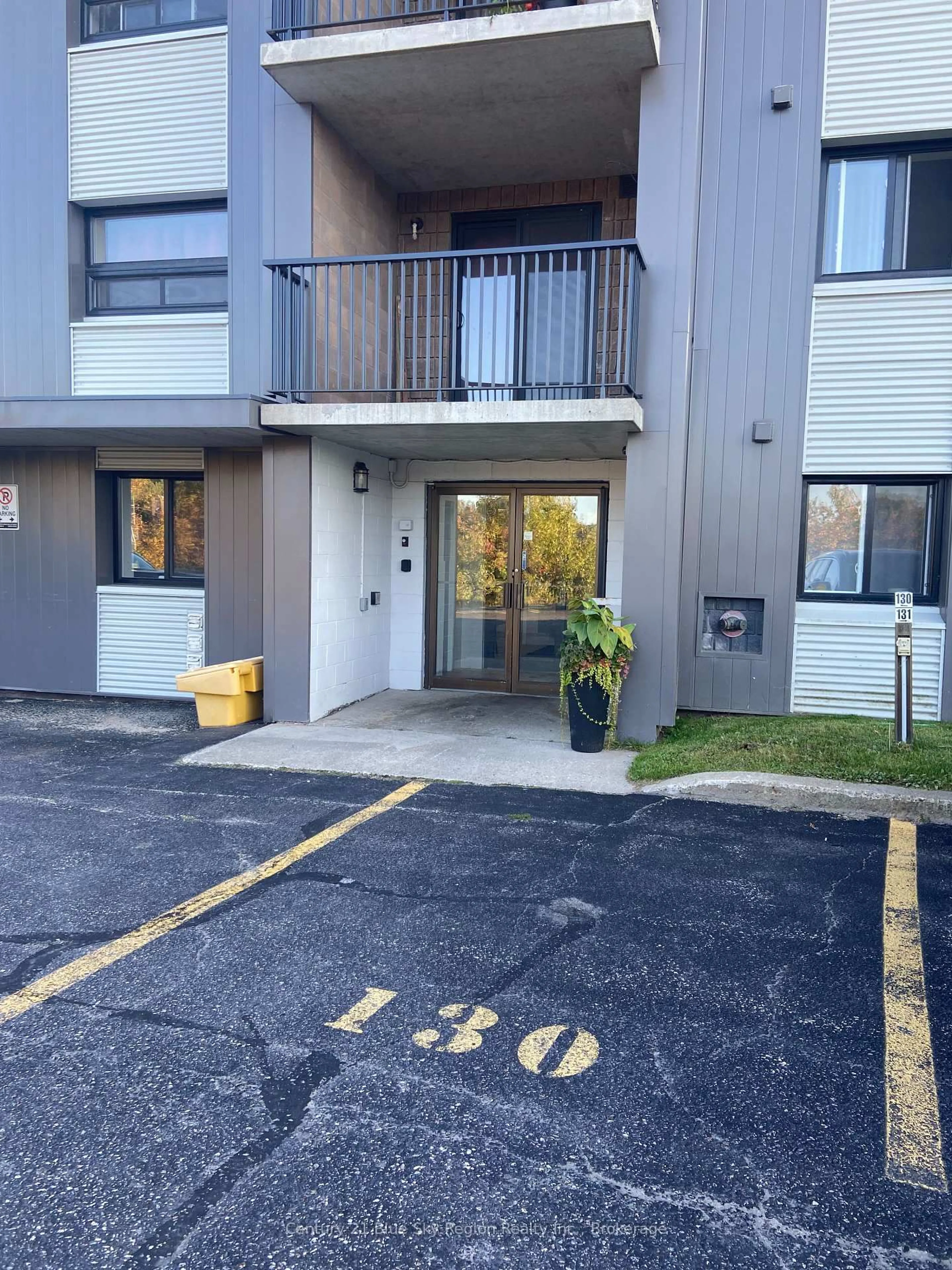 Patio, unknown for 330 Sixth Ave #109, North Bay Ontario P1B 9G1