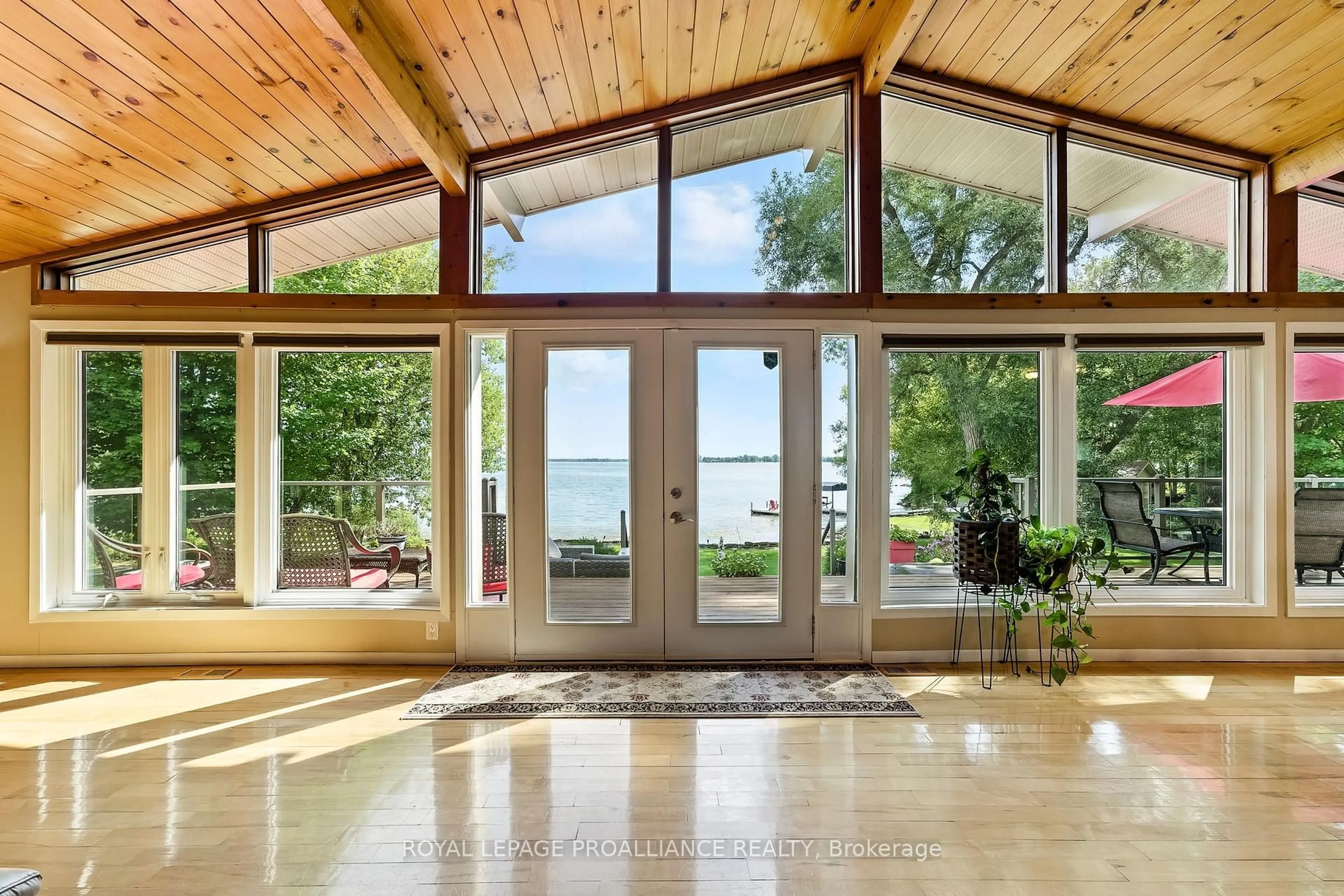 Indoor foyer for 97 Manley Dr, Belleville Ontario K8N 4Z4