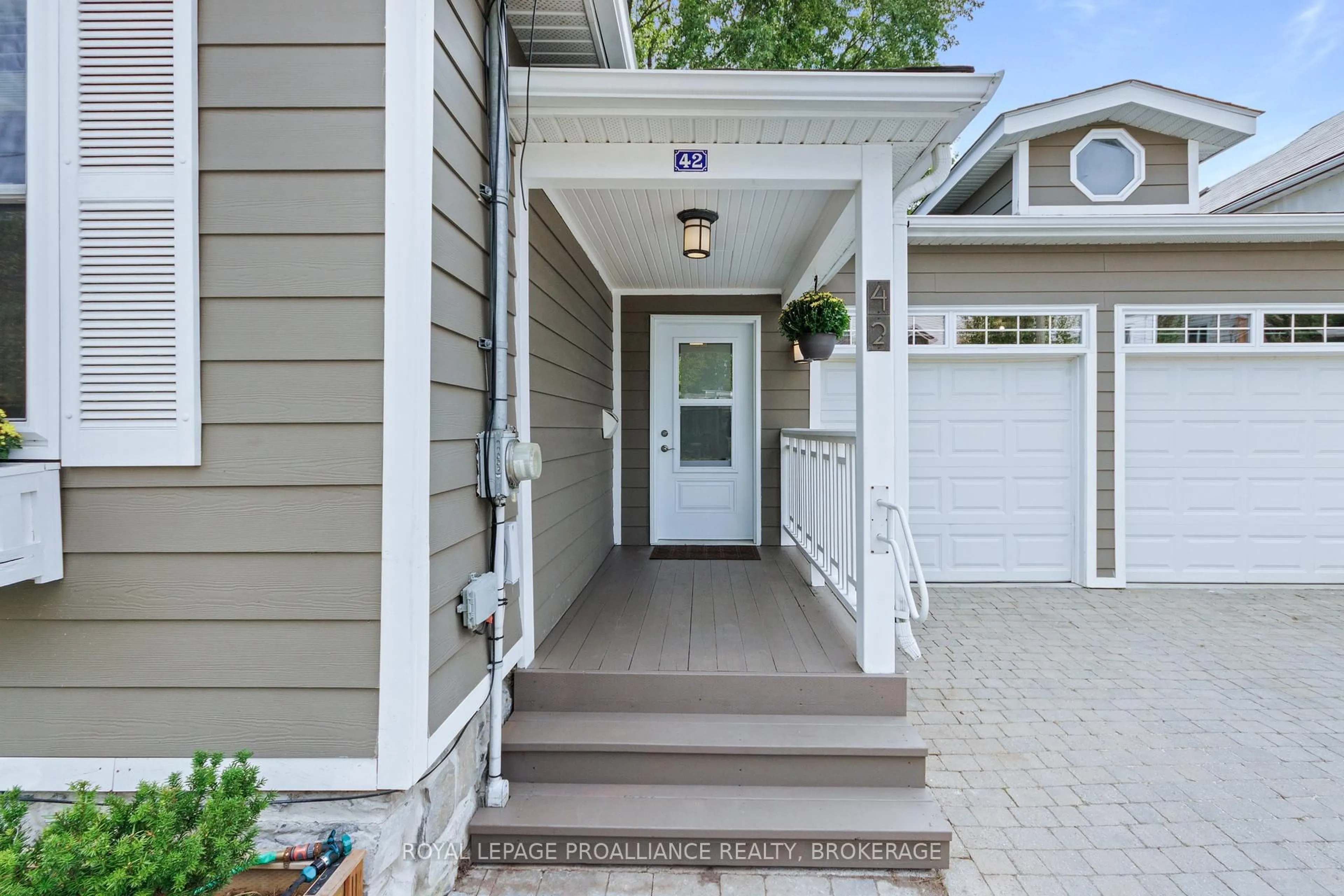 Unknown for 42 Quebec St, Kingston Ontario K7K 1T7