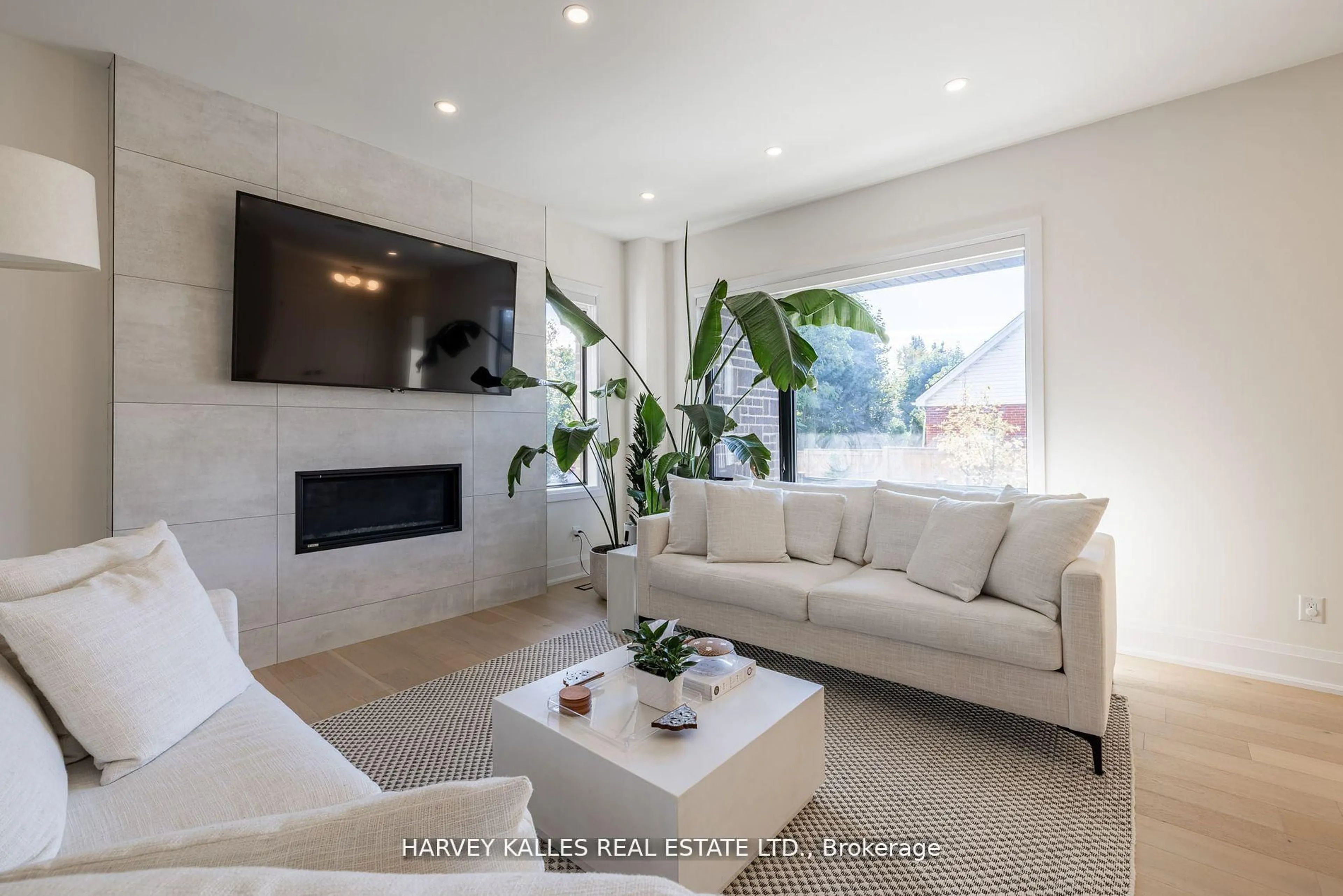 Living room with furniture, unknown for 121 Fiddlers Green Rd #1, Hamilton Ontario L9G 1W4