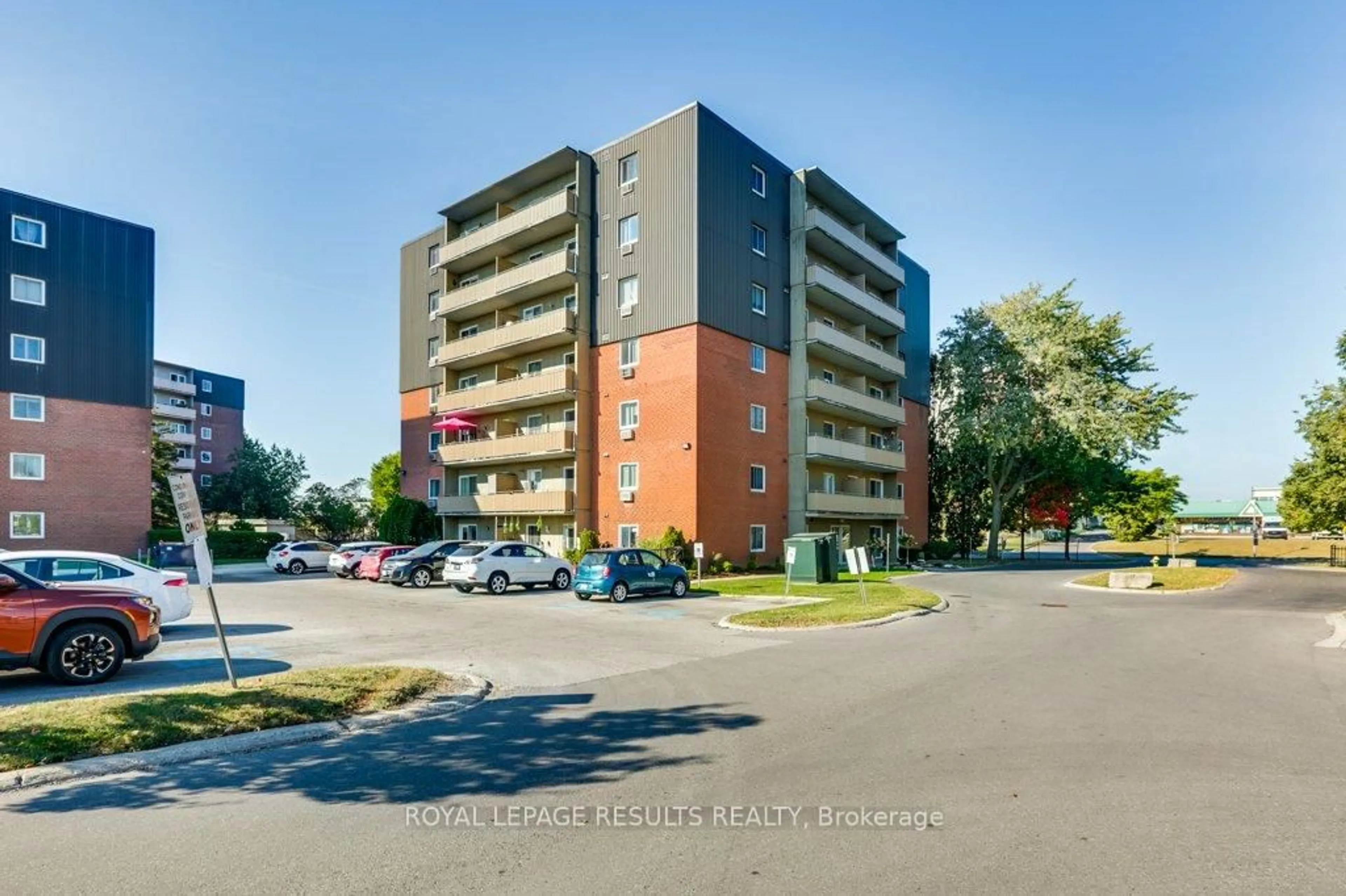 A pic from outside/outdoor area/front of a property/back of a property/a pic from drone, unknown for 1102 Jalna Blvd #508, London South Ontario N6E 1X8