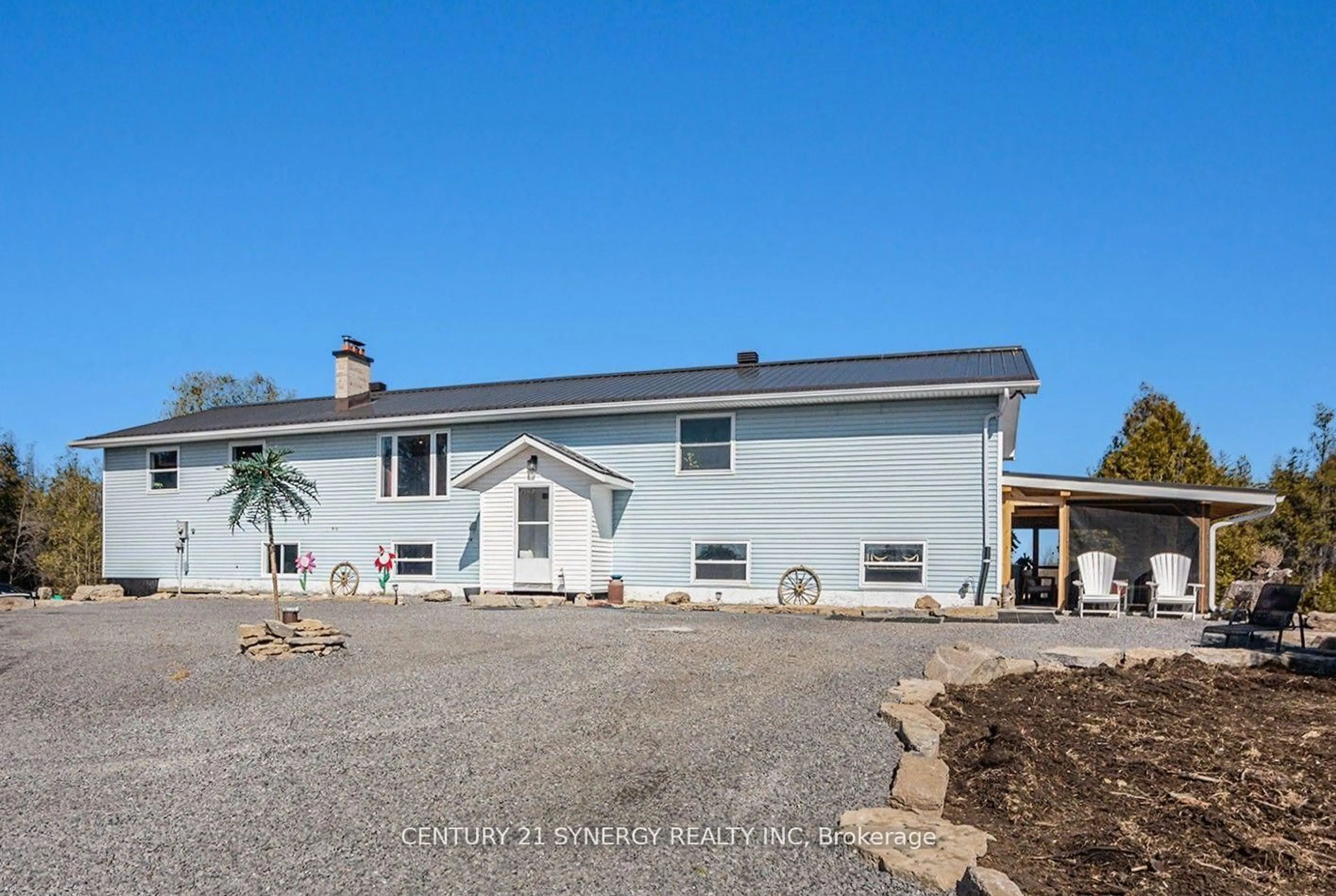 Home with vinyl exterior material, water/lake/river/ocean view for 2727 County 16 Rd, Merrickville-Wolford Ontario K0G 1N0