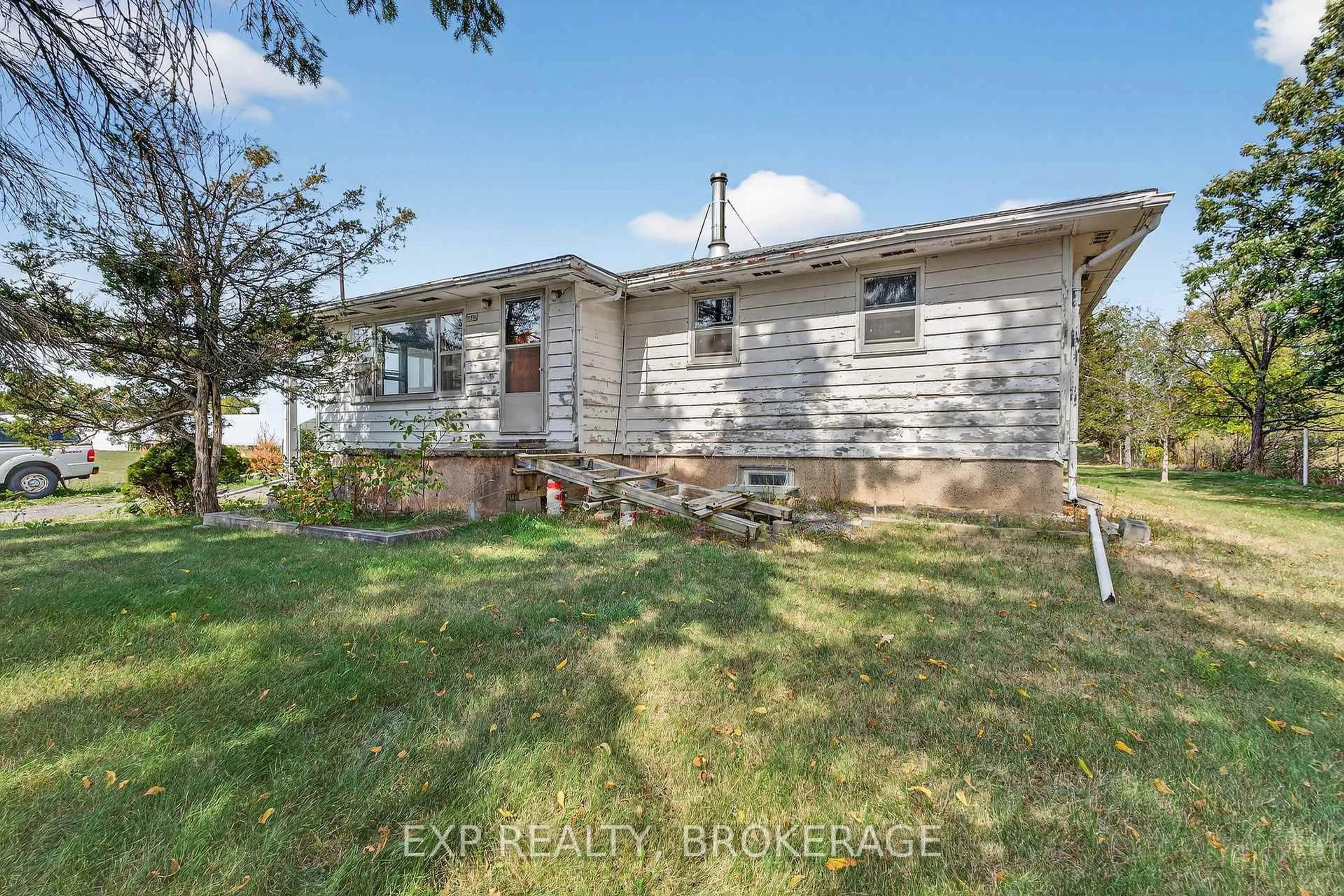 Home with vinyl exterior material, street for 1195 SIMMONS Rd, Bissett Creek Ontario K0H 2H0