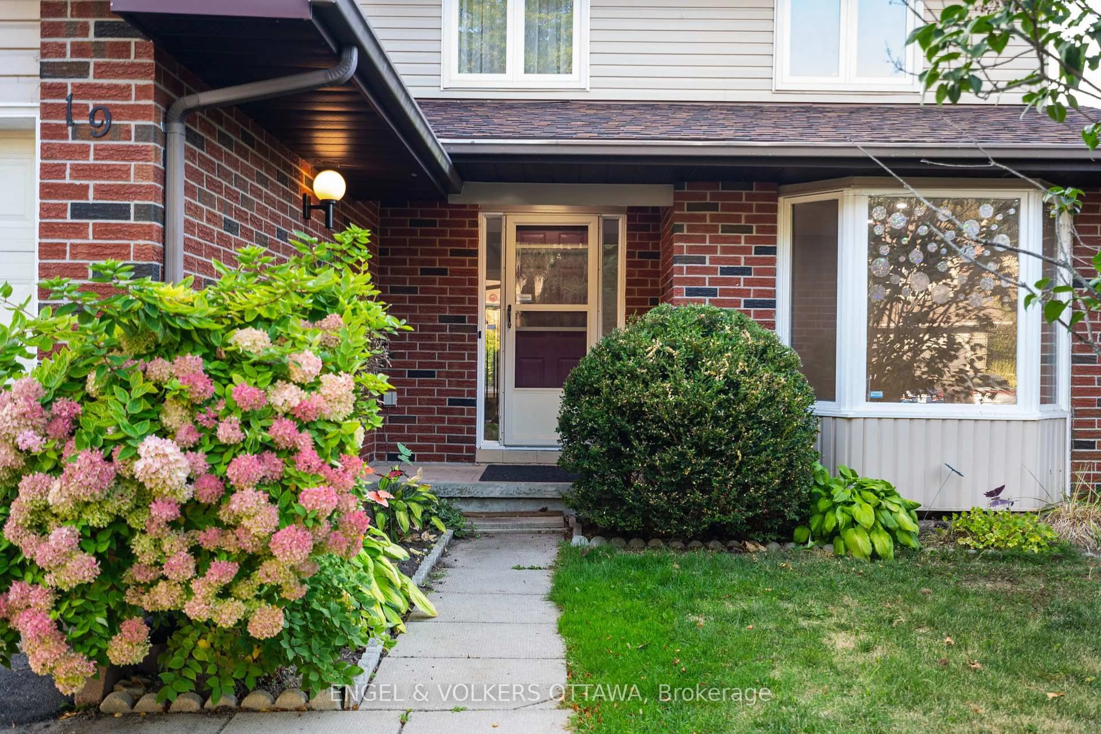 Home with brick exterior material, street for 19 McClure Cres, Kanata Ontario K2L 2H1