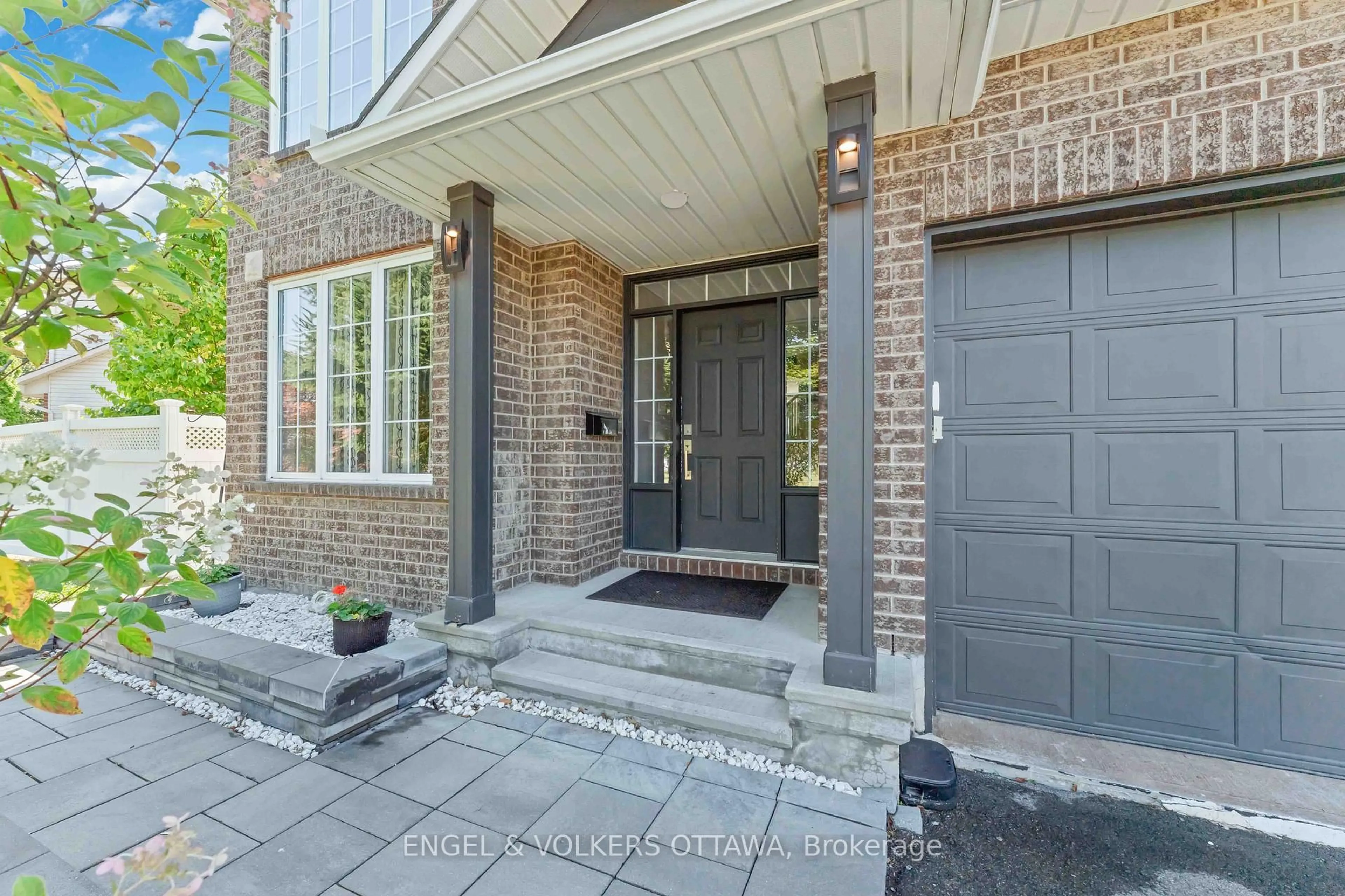 Home with brick exterior material, street for 774 Scala Ave, Ottawa Ontario K4A 4N9