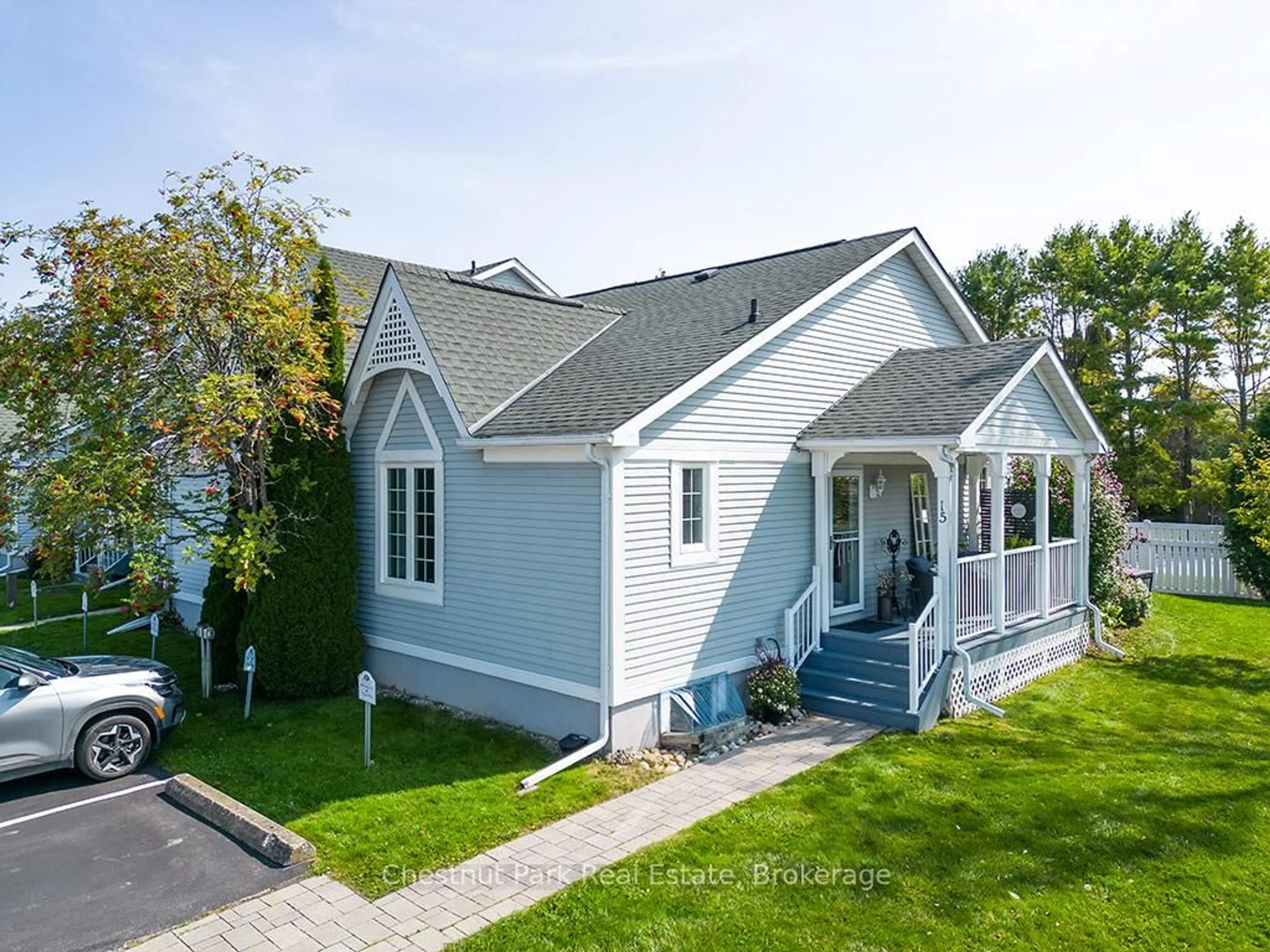 Home with vinyl exterior material, water/lake/river/ocean view for 83 Victoria St #15, Meaford Ontario N4L 1R4