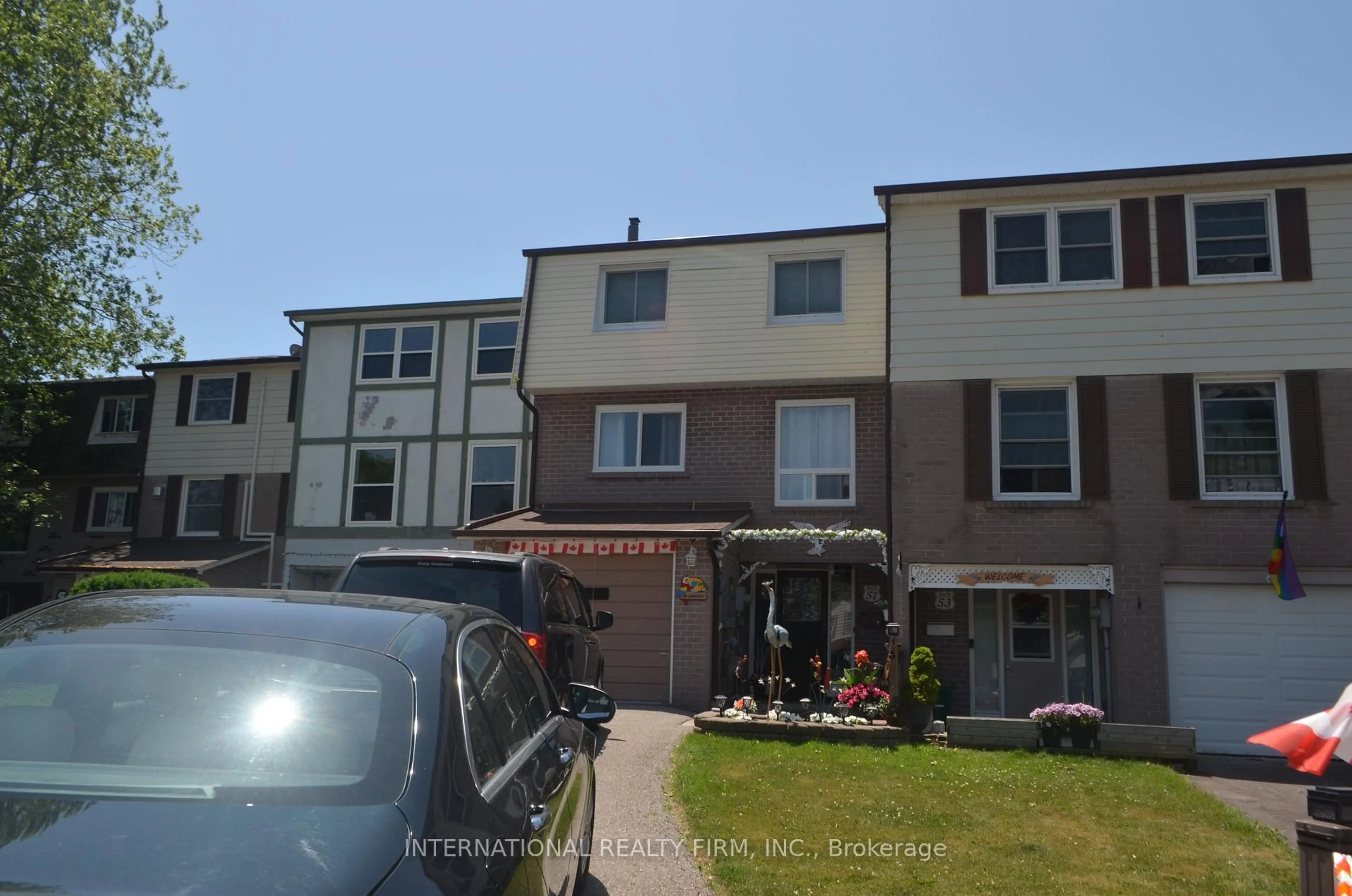 A pic from outside/outdoor area/front of a property/back of a property/a pic from drone, street for 51 Peacock Blvd, Port Hope Ontario L1A 2X2