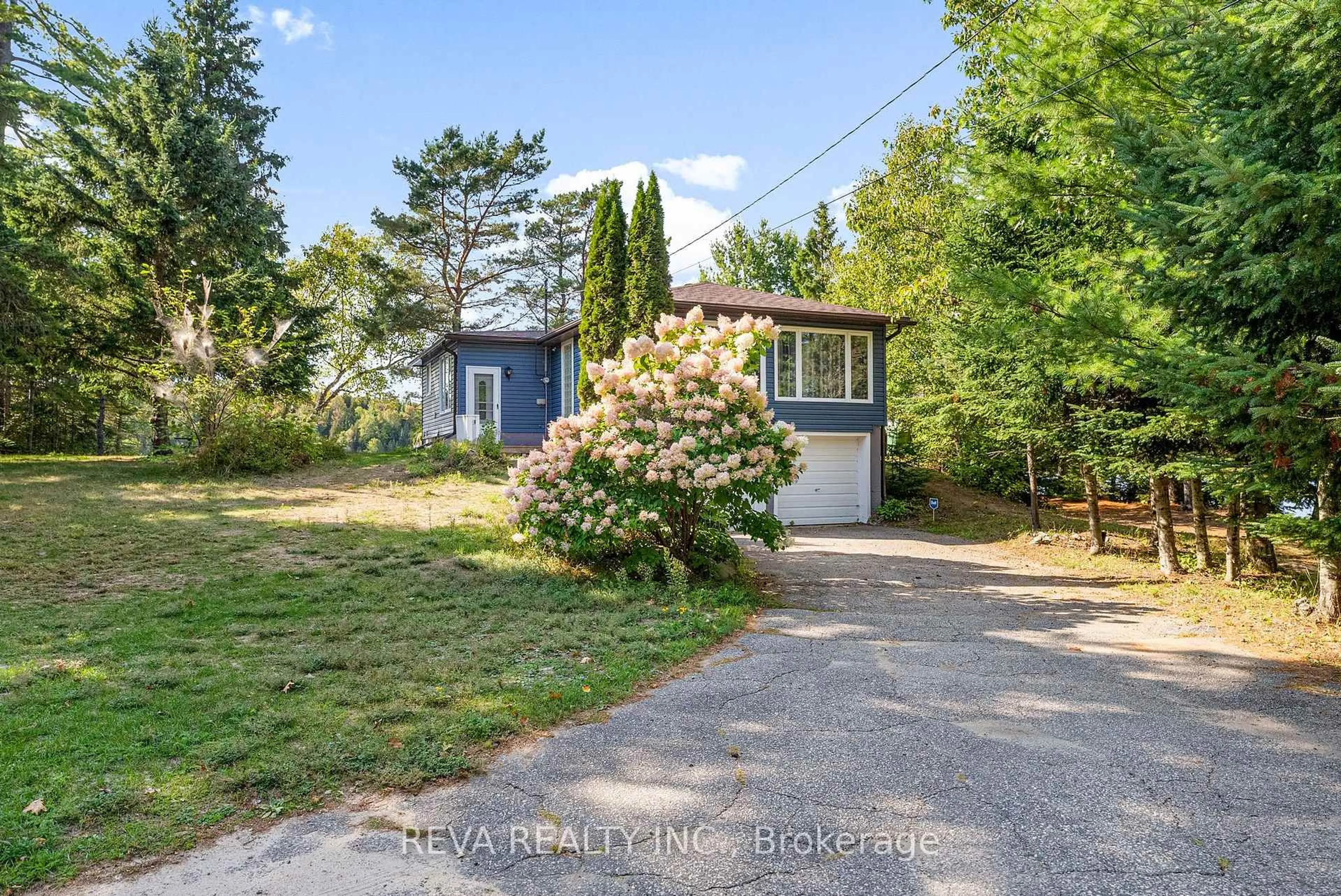 A pic from outside/outdoor area/front of a property/back of a property/a pic from drone, street for 32 Lake View Lane, Faraday Ontario K0L 1M0