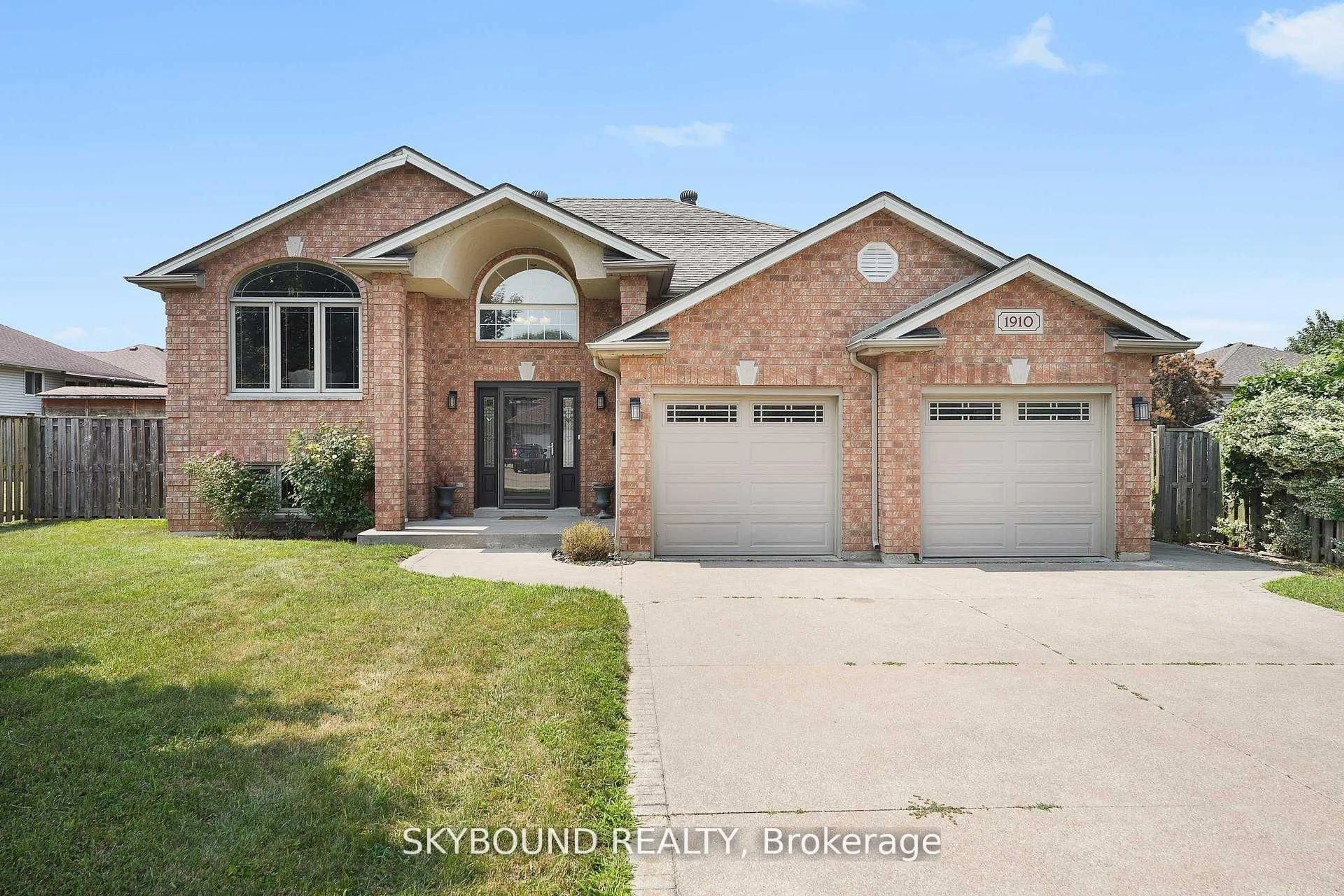 Home with brick exterior material, street for 1910 Michigan Ave, LaSalle Ontario N9J 3S5