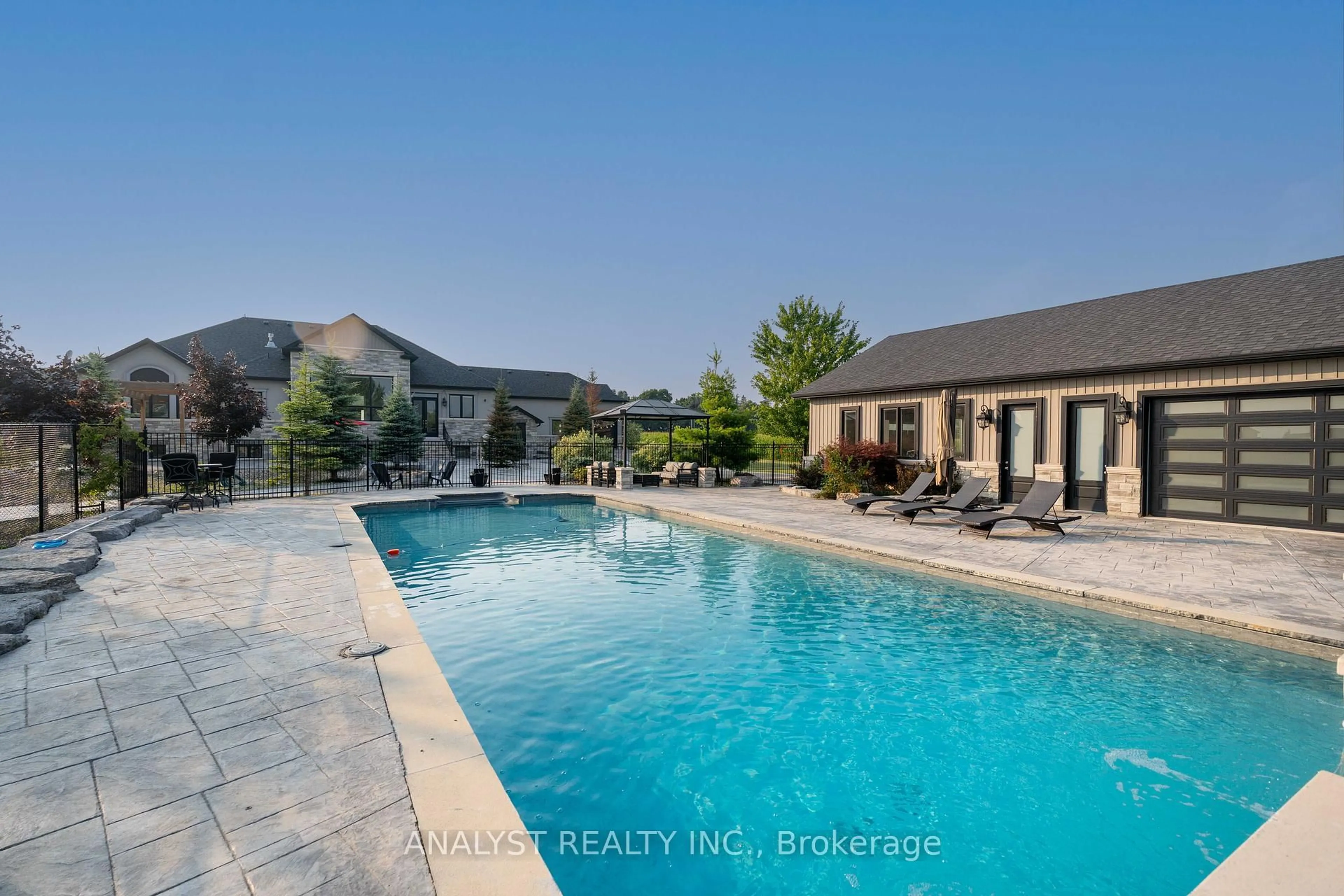 Pool for 9383 Wellington Road 124, Erin Ontario N0B 1T0