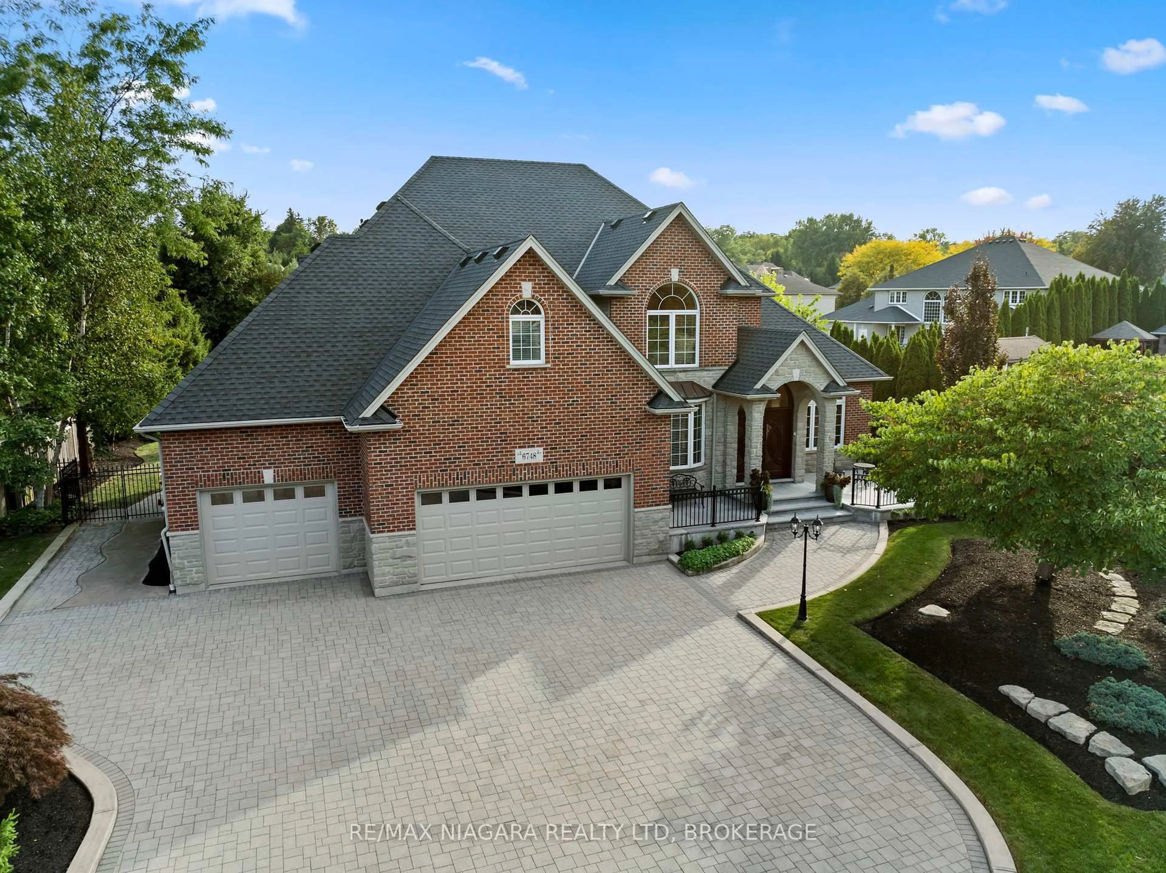 Home with brick exterior material, street for 6748 Domenic Cres, Niagara Falls Ontario L2J 4L5