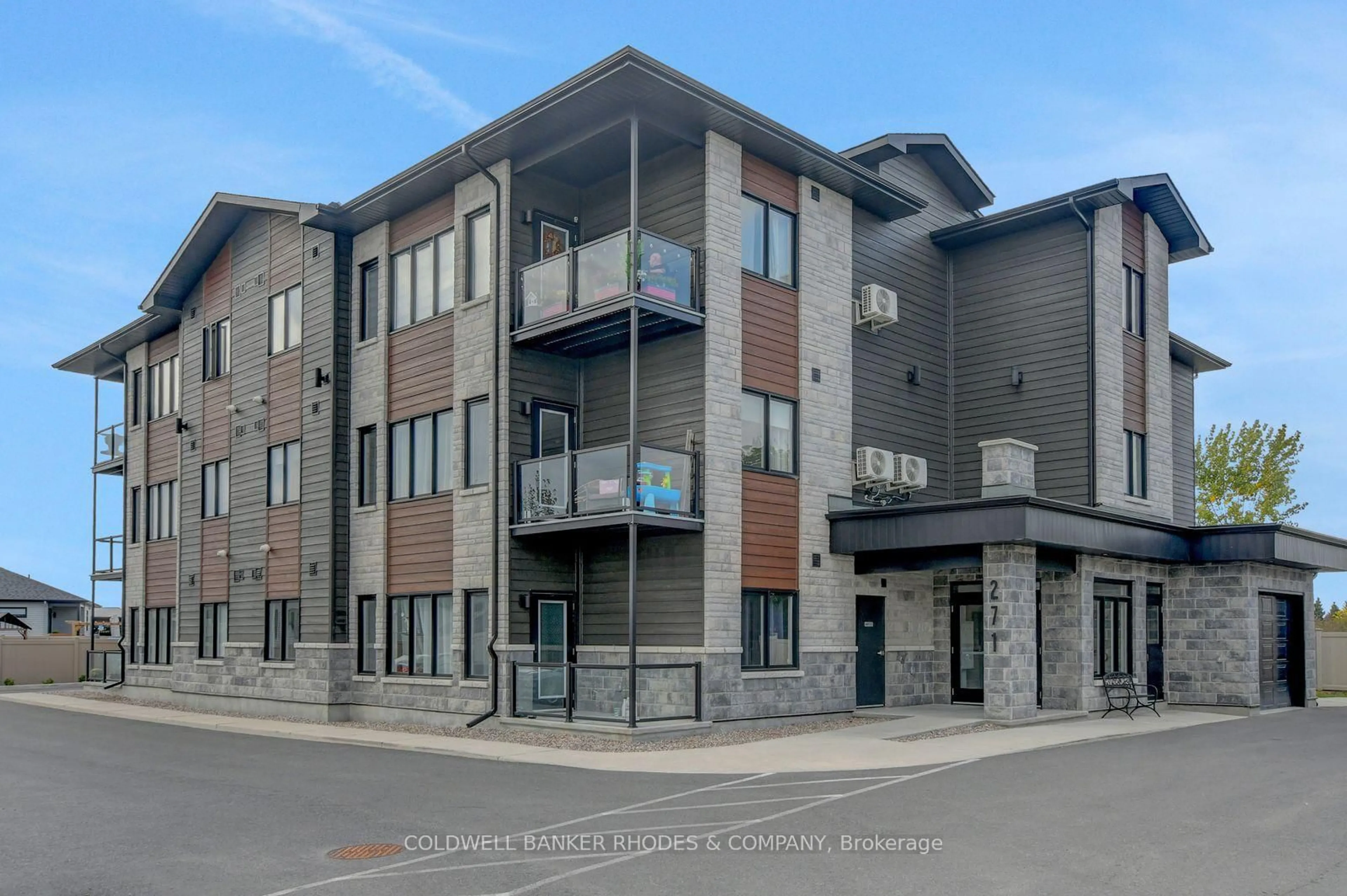 Unknown for 271 Belfort St #102, Russell Ontario K0A 1W0