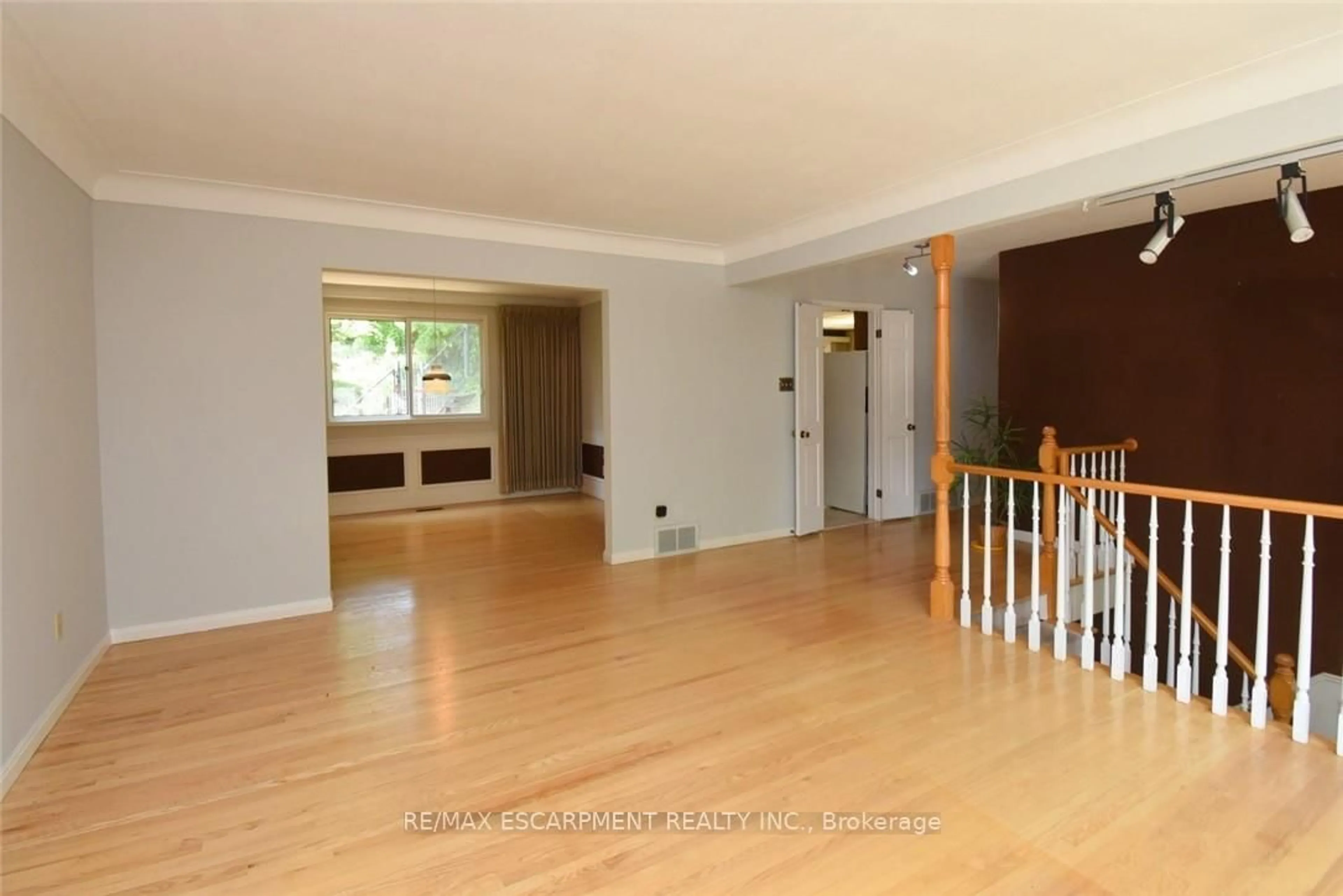 Unknown for 30 Terrace Dr, Hamilton Ontario L9A 2Y6