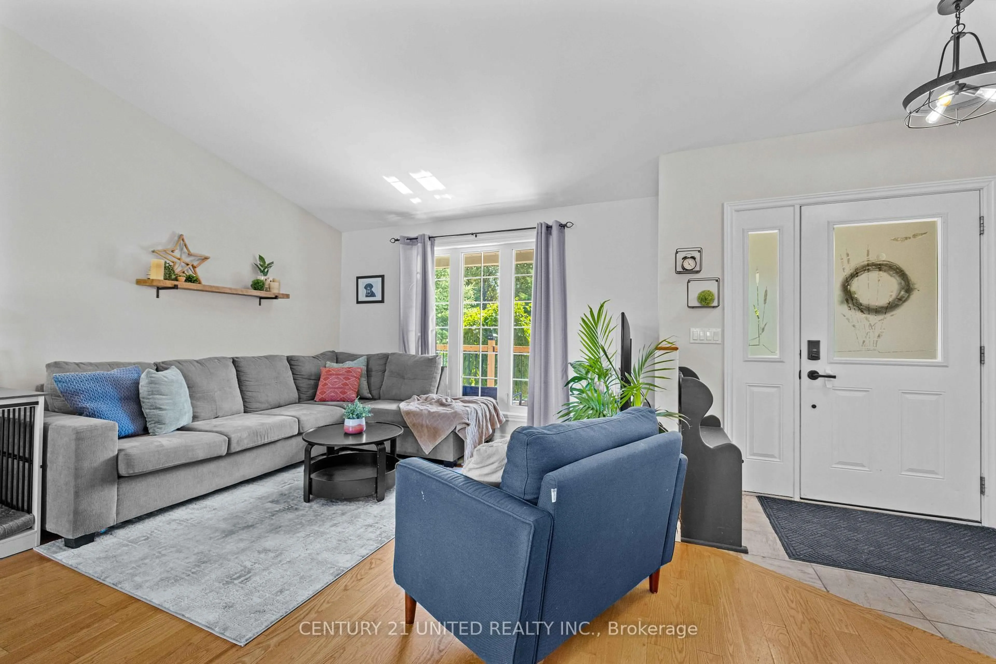 Living room with furniture, unknown for 2096 Deer Bay Rd, Selwyn Ontario K0L 2H0