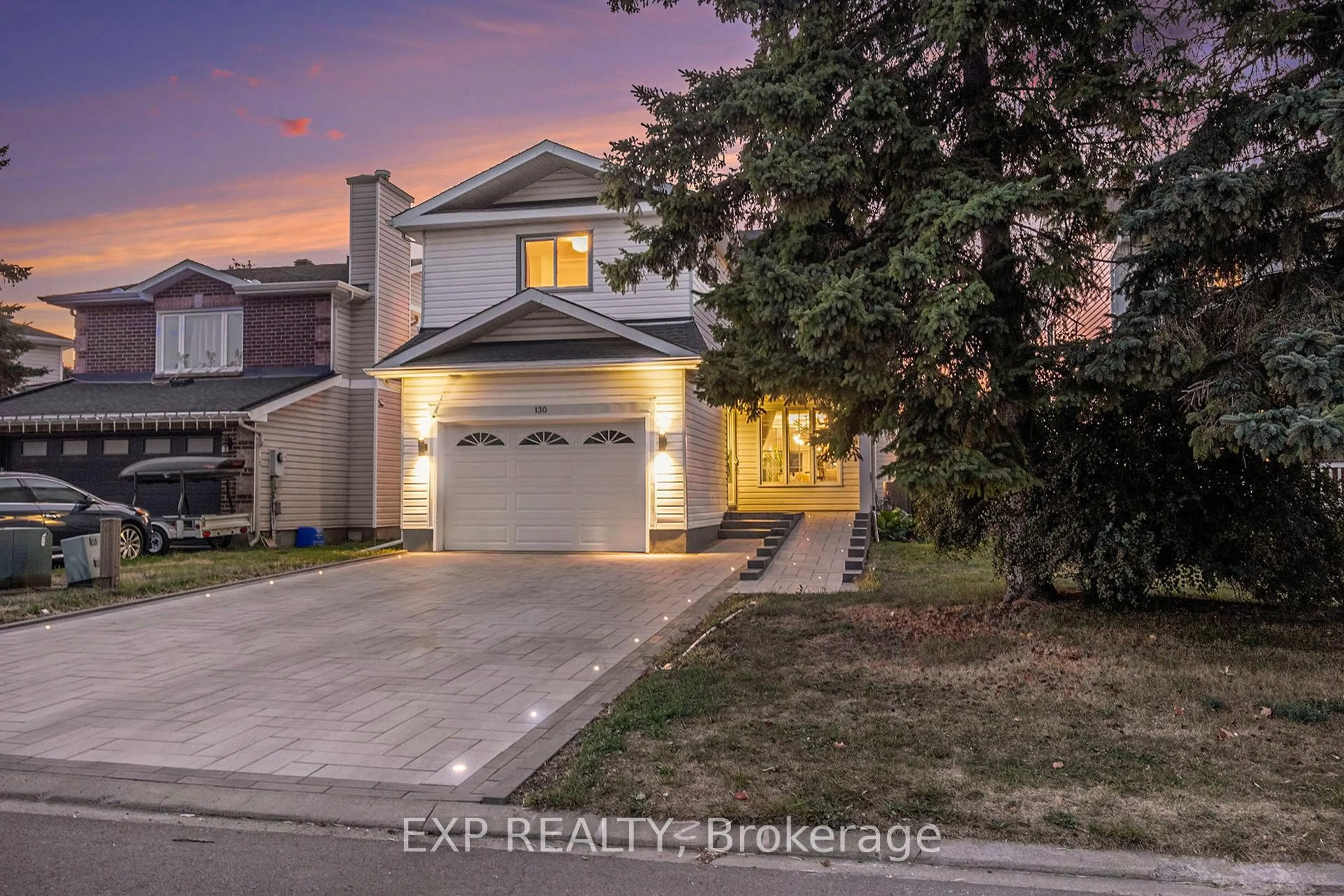 A pic from outside/outdoor area/front of a property/back of a property/a pic from drone, street for 130 Tartan Dr, Ottawa Ontario K2J 3S6