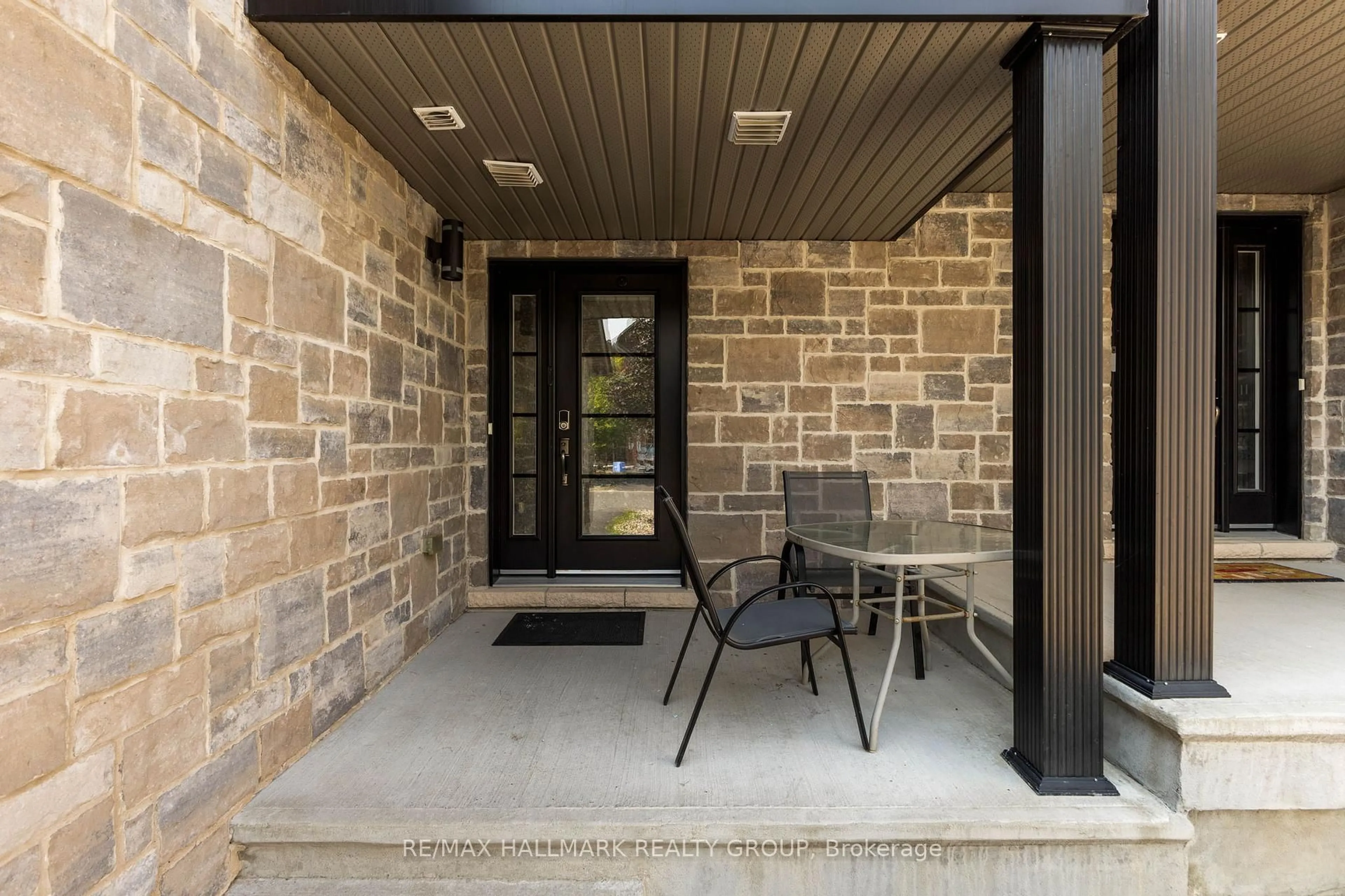 Patio, street for 2309 Marble Cres, Clarence-Rockland Ontario K4K 0G9