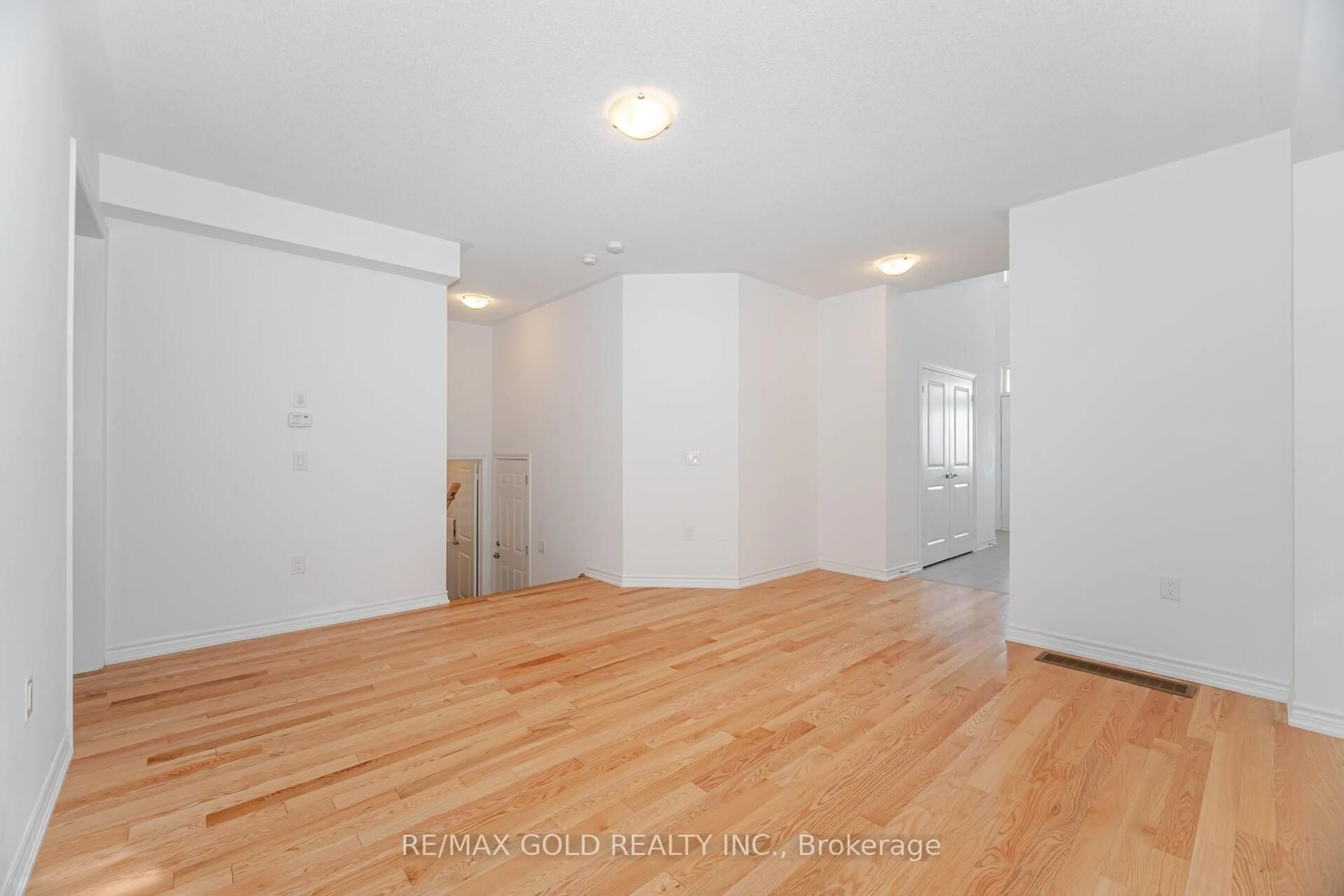 A pic of a room for 37 Corbett St, Southgate Ontario N0C 1B0