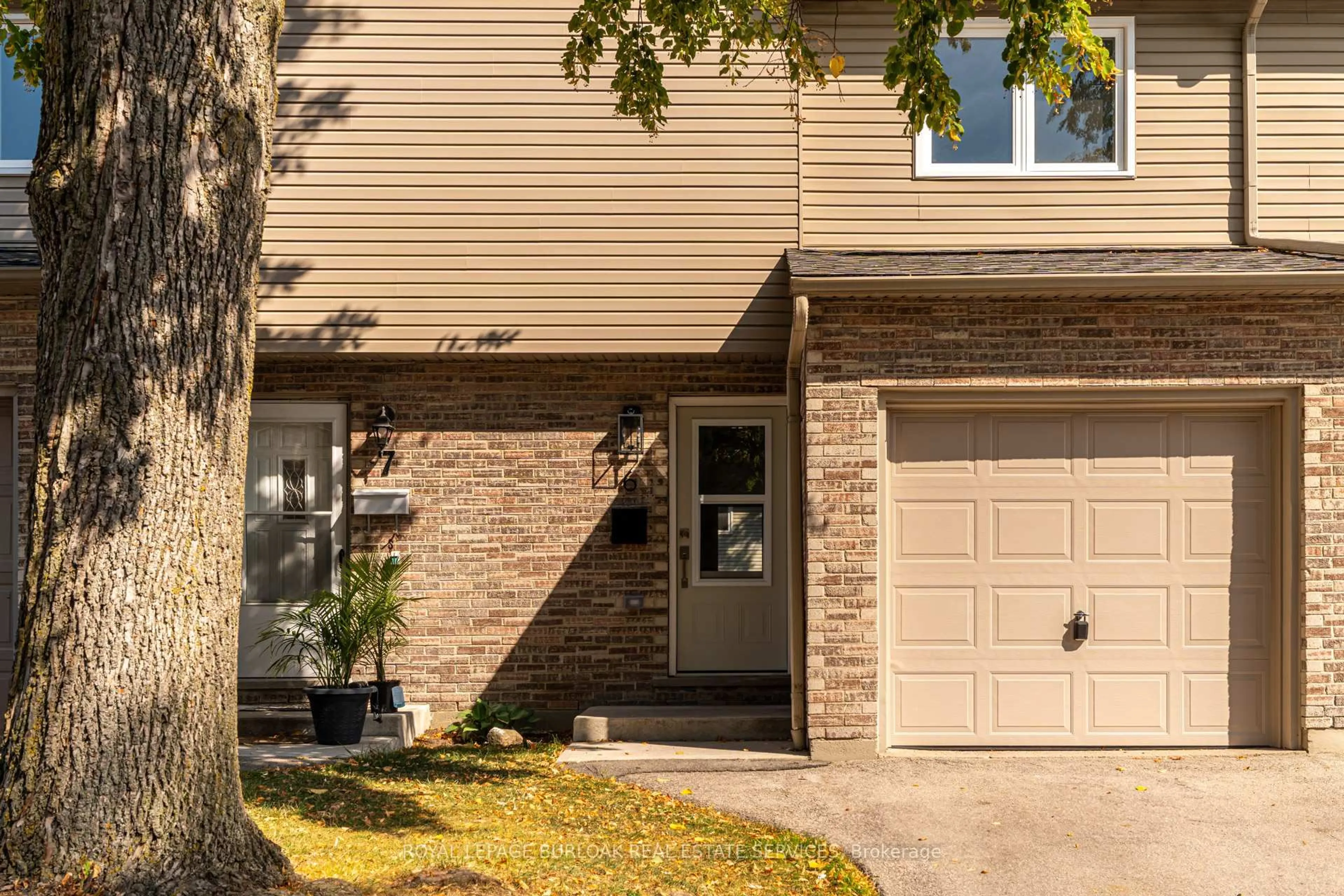 Unknown for 1396 Upper Ottawa St #6, Hamilton Ontario L8W 1R1