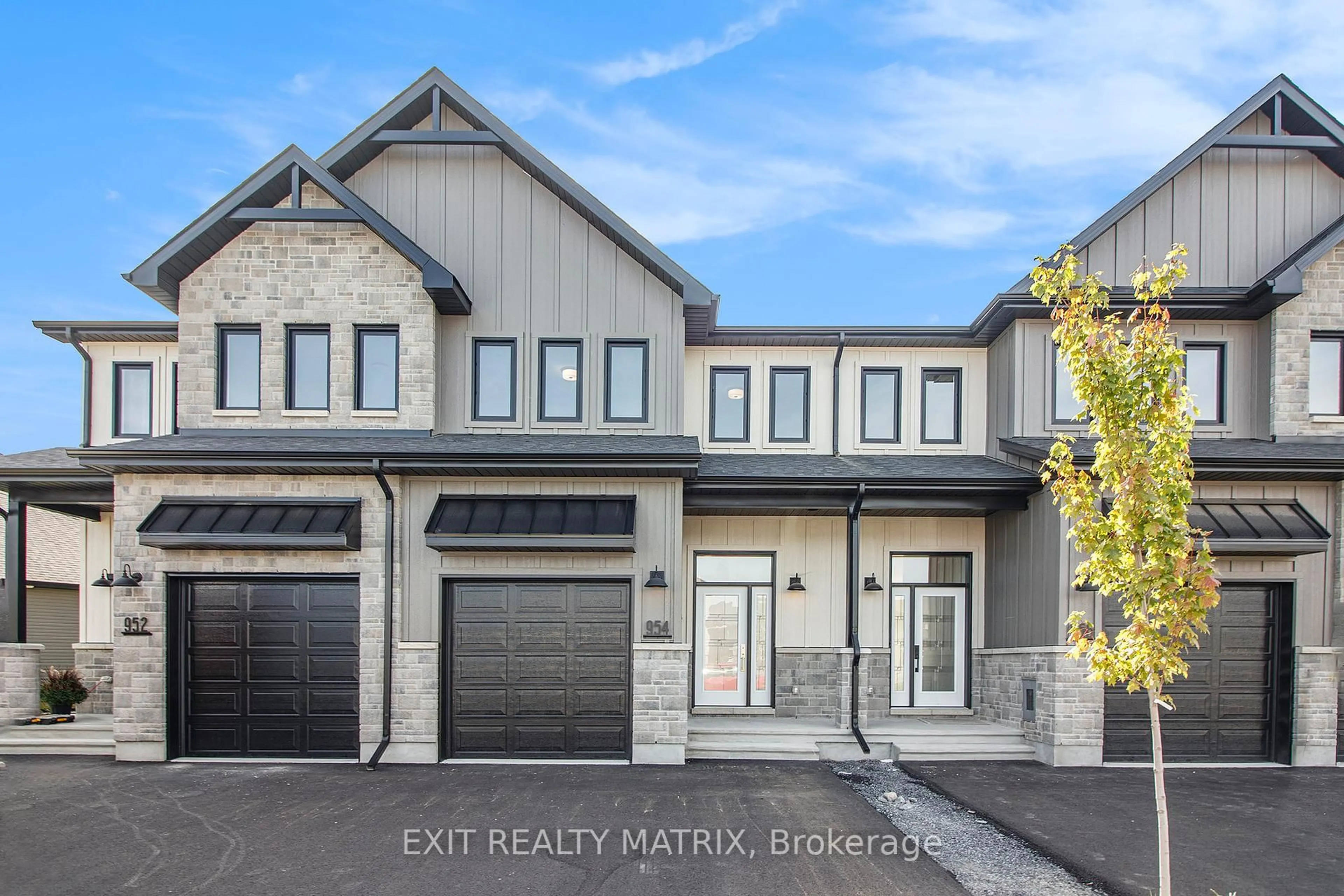 Unknown for 954 COLOGNE St, Russell Ontario K0A 1W0