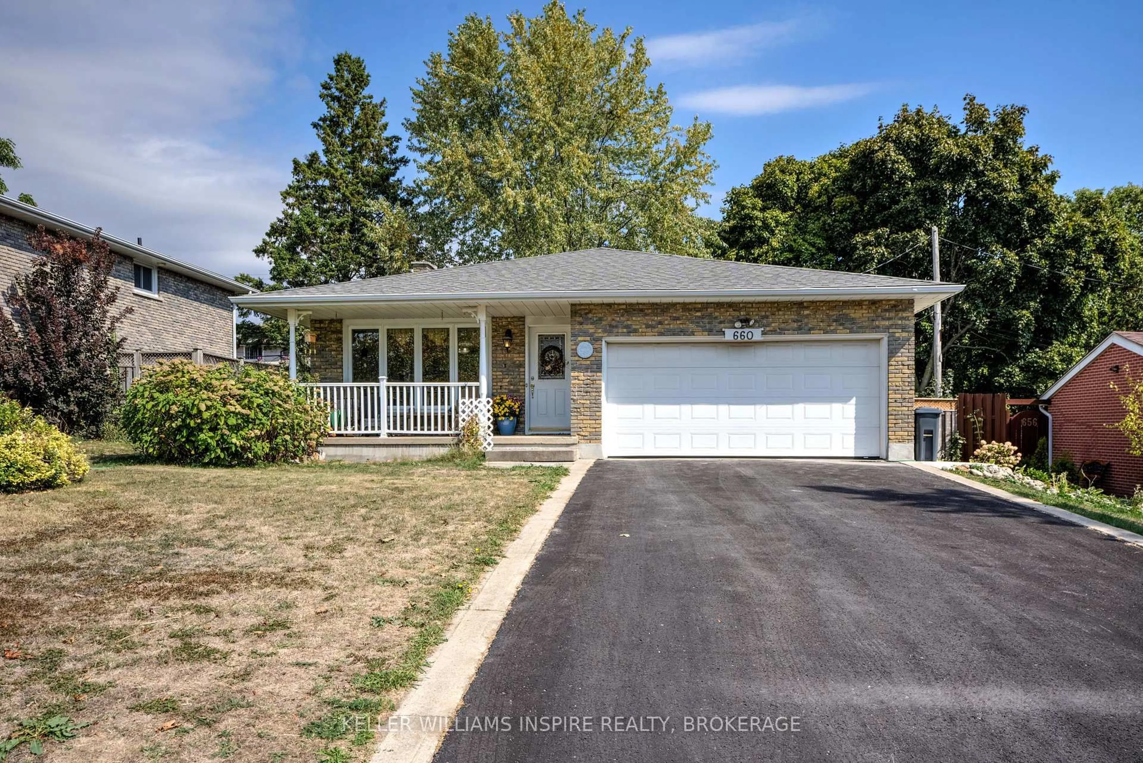 Home with vinyl exterior material, street for 660 Fleet St, Kingston Ontario K7M 5A5