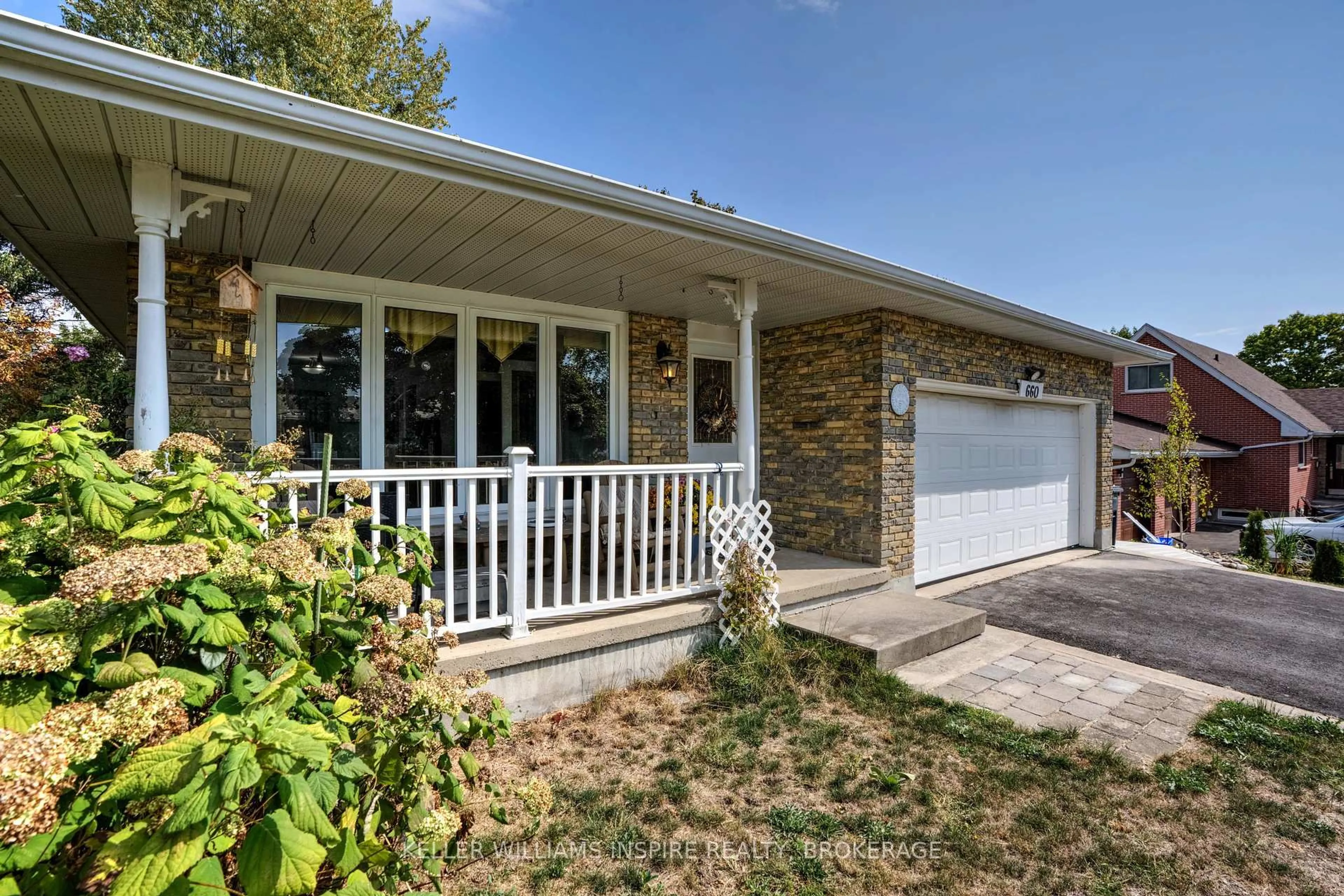 Home with vinyl exterior material, street for 660 Fleet St, Kingston Ontario K7M 5A5