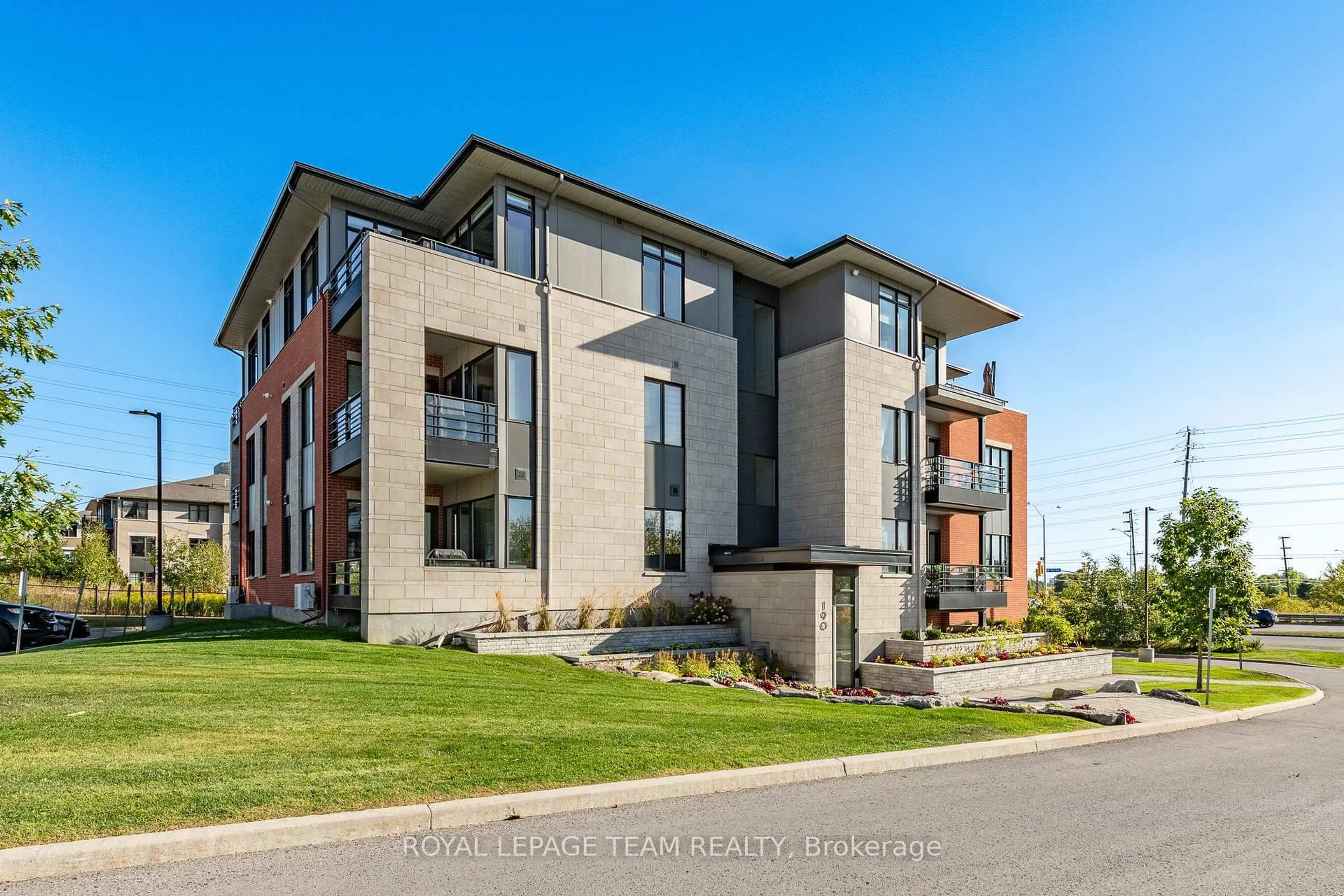 Home with brick exterior material, unknown for 190 Boundstone Way #302, Ottawa Ontario K2T 0M9
