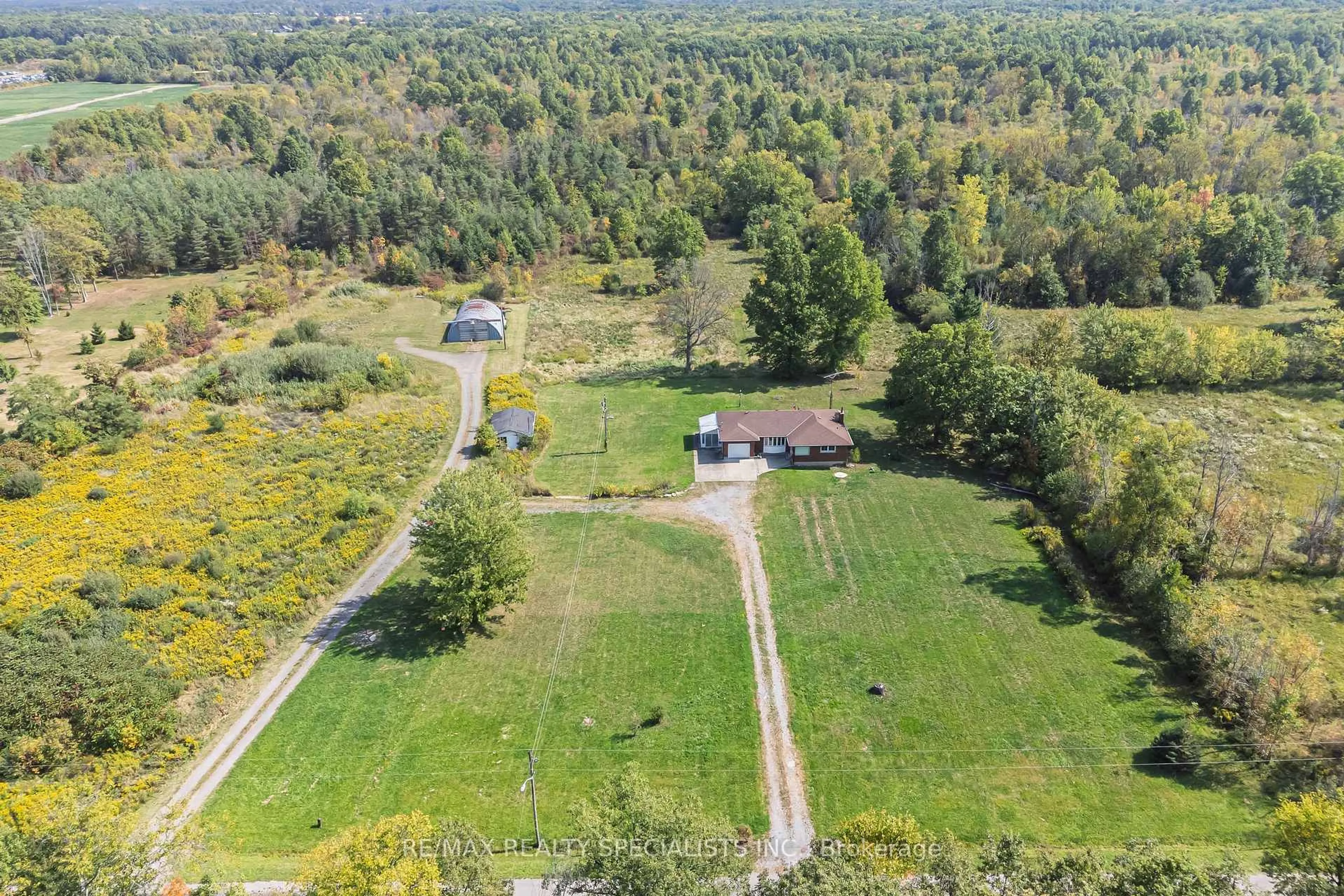 A pic from outside/outdoor area/front of a property/back of a property/a pic from drone, forest/trees view for 11134 Willodell Rd, Niagara Falls Ontario L3B 5N4