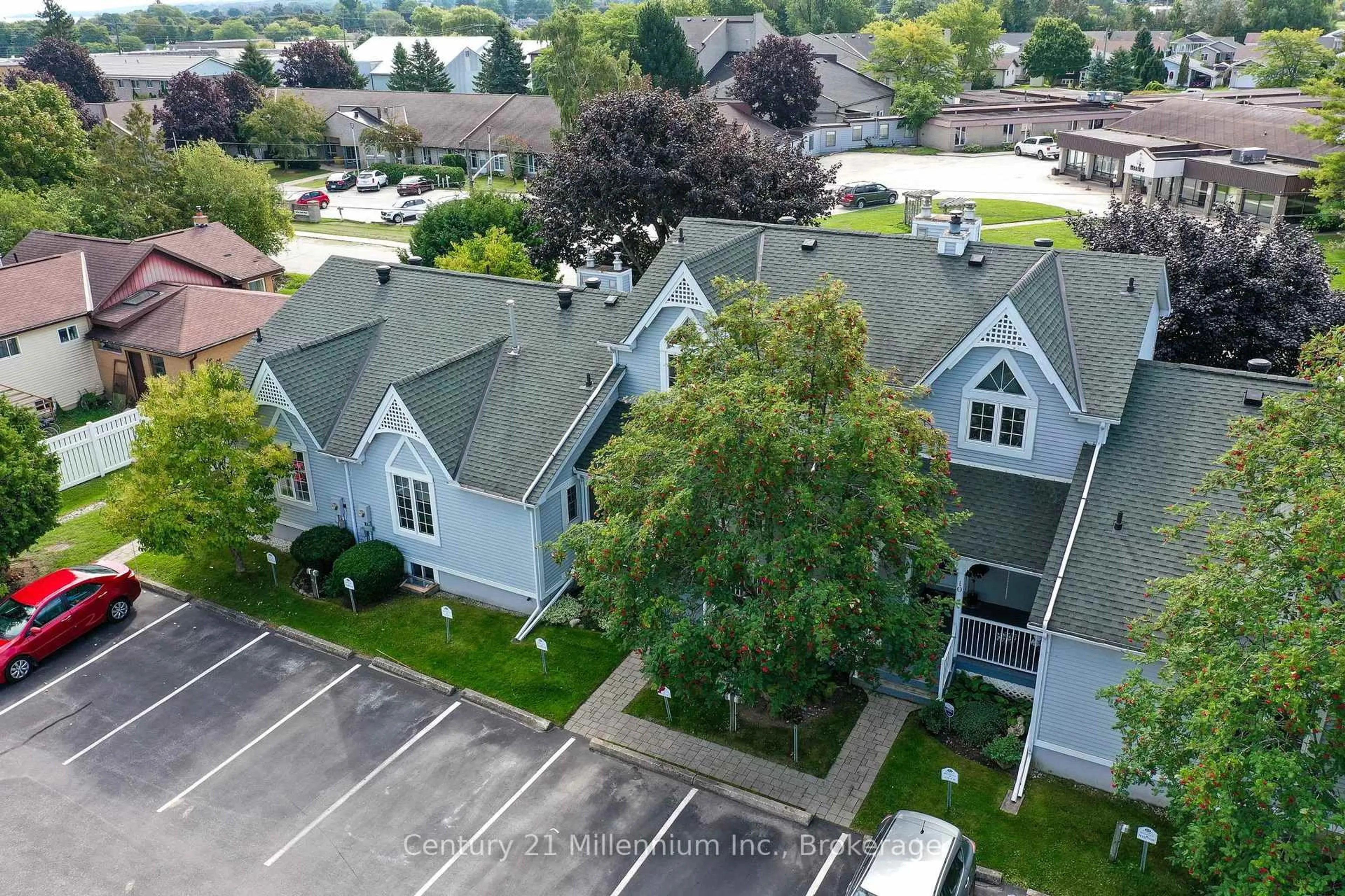 A pic from outside/outdoor area/front of a property/back of a property/a pic from drone, unknown for 83 Victoria St #7, Meaford Ontario N4L 1R4