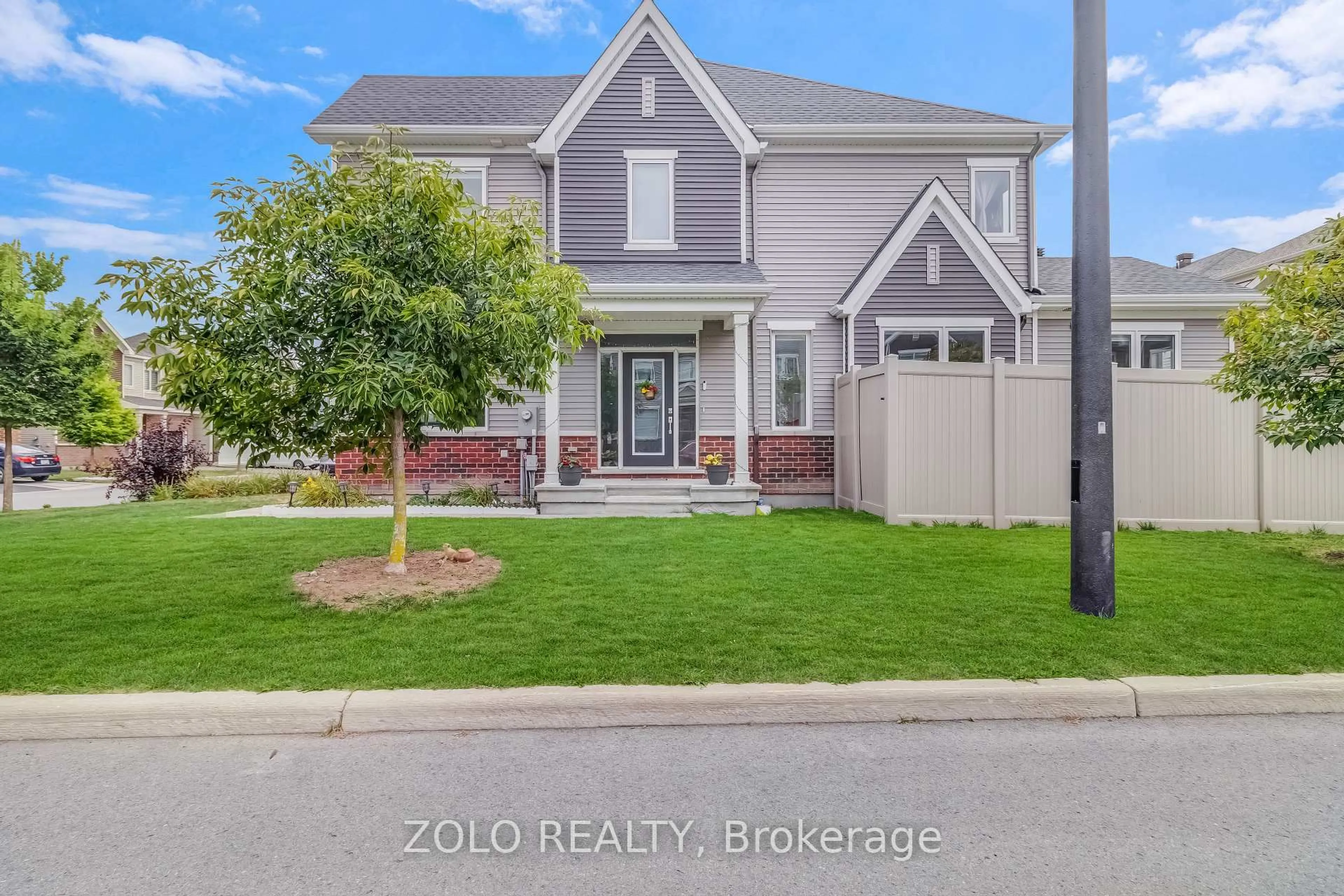 Home with vinyl exterior material, street for 20 Coppermine St, Ottawa Ontario K2J 6P6