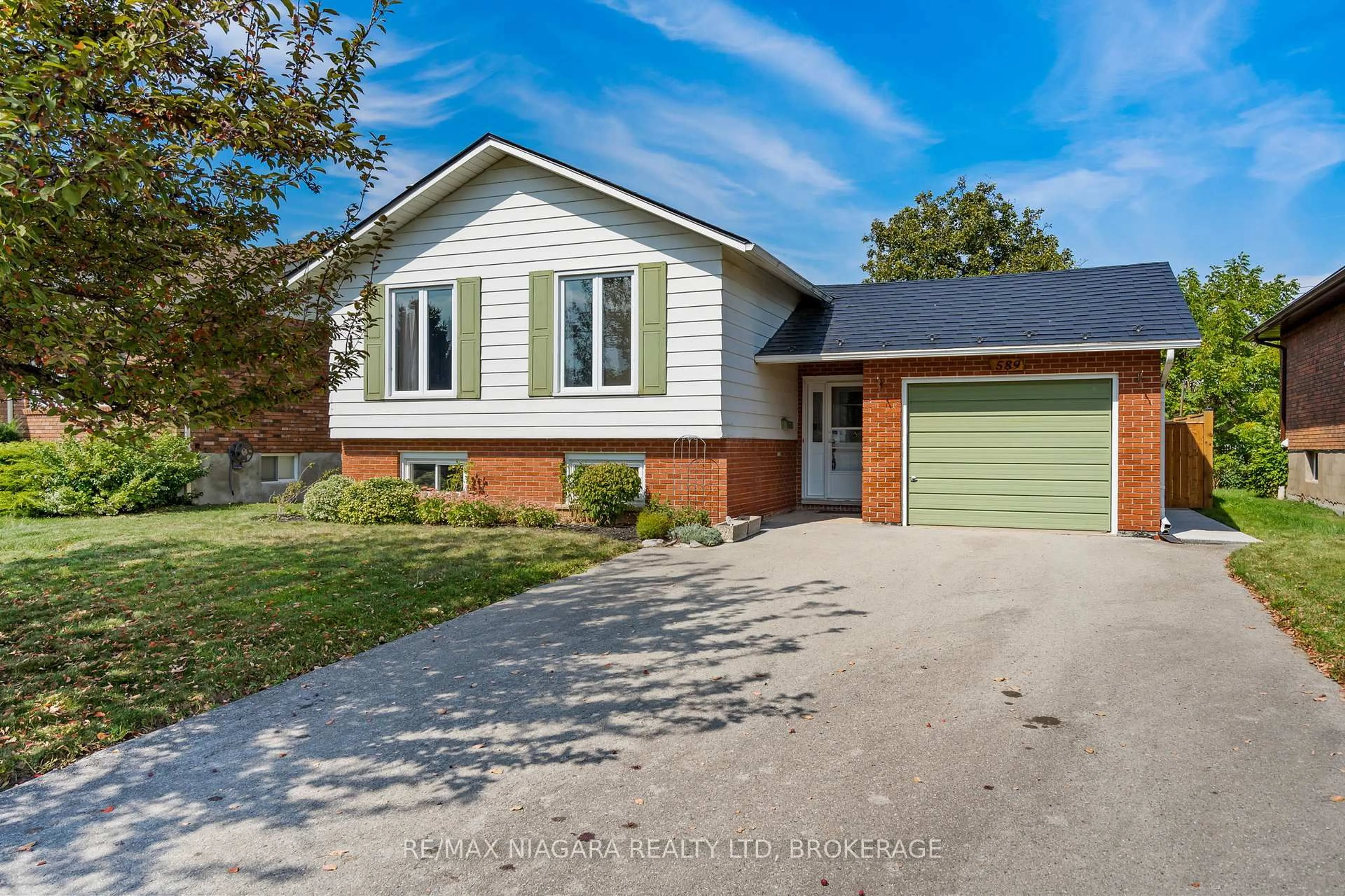 Home with brick exterior material, street for 589 Stanley St, Port Colborne Ontario L3K 3B2