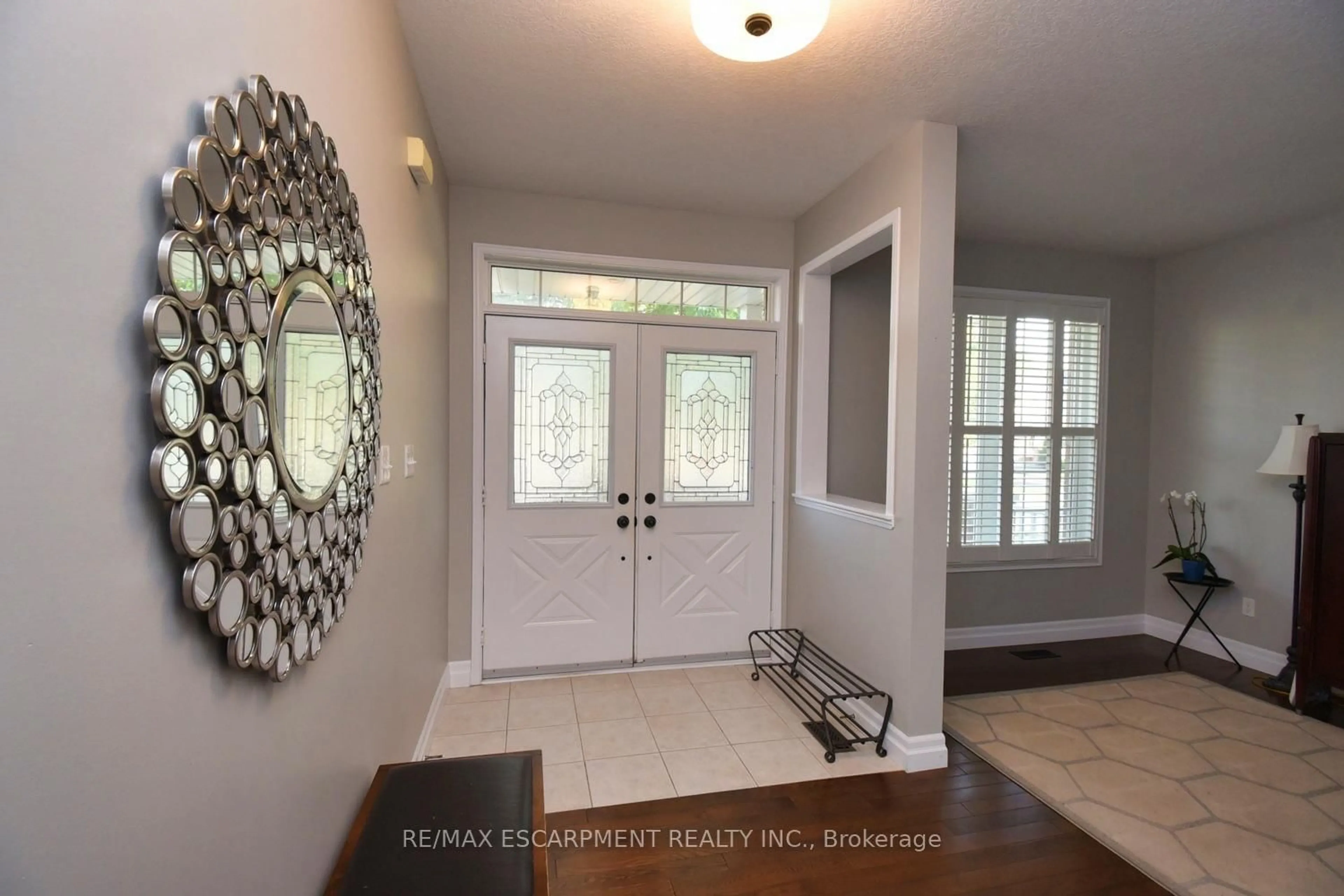 Indoor entryway for 188 Hunter Way, Brantford Ontario N3T 0B7