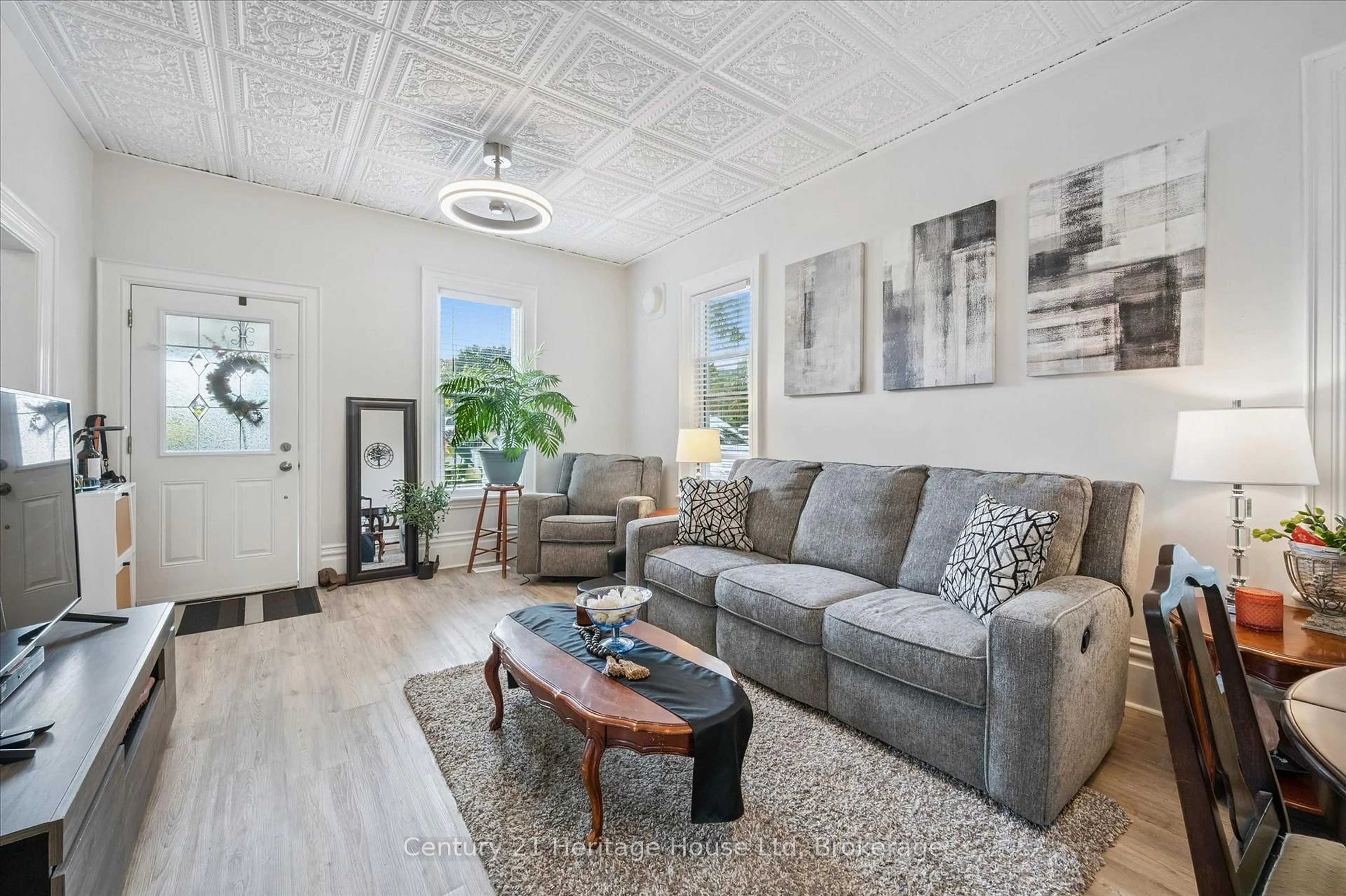 Living room with furniture, unknown for 246 Thames St, Ingersoll Ontario N5C 3E4