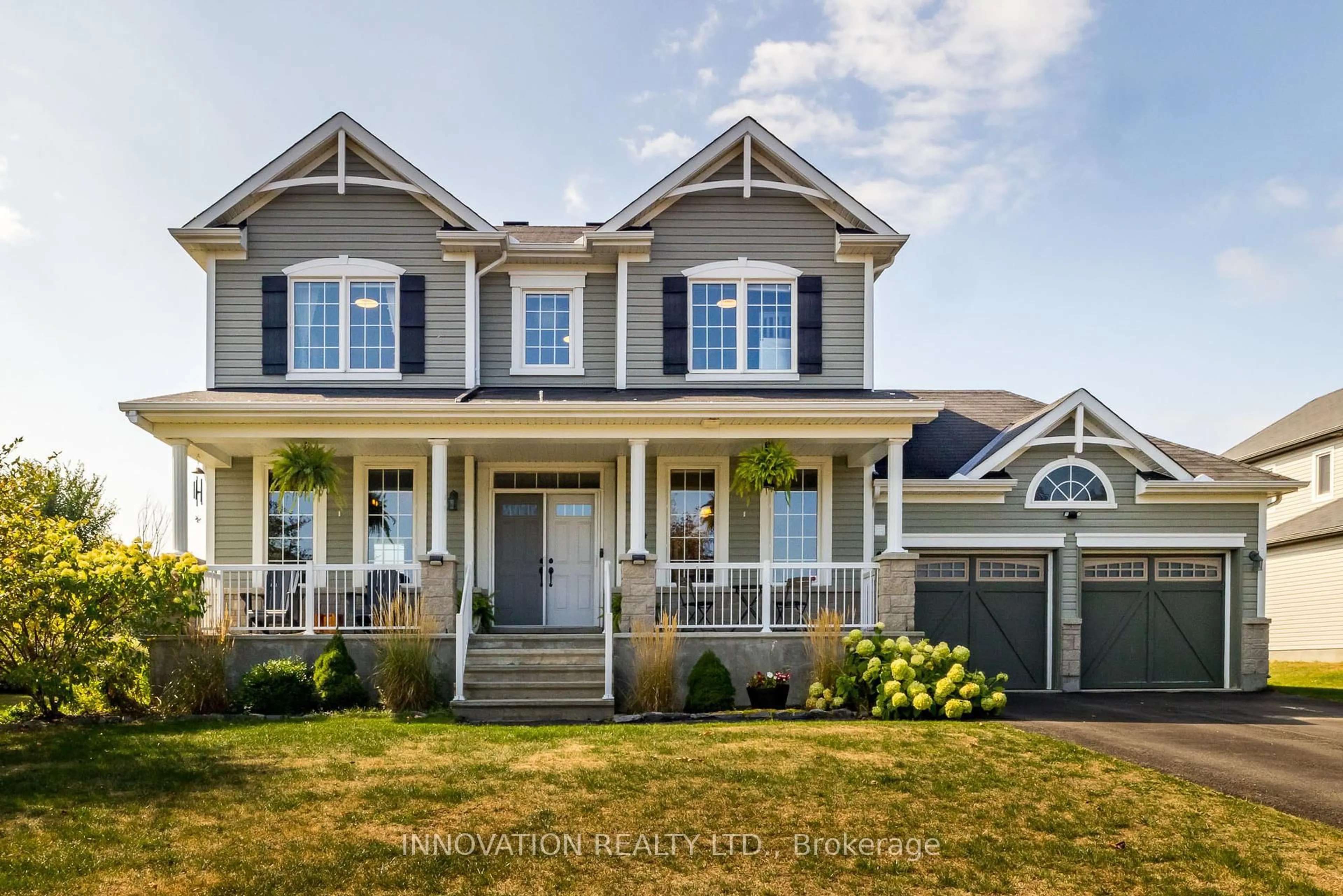 Home with vinyl exterior material, street for 44 White Tail Dr, Almonte Ontario K0A 1A0