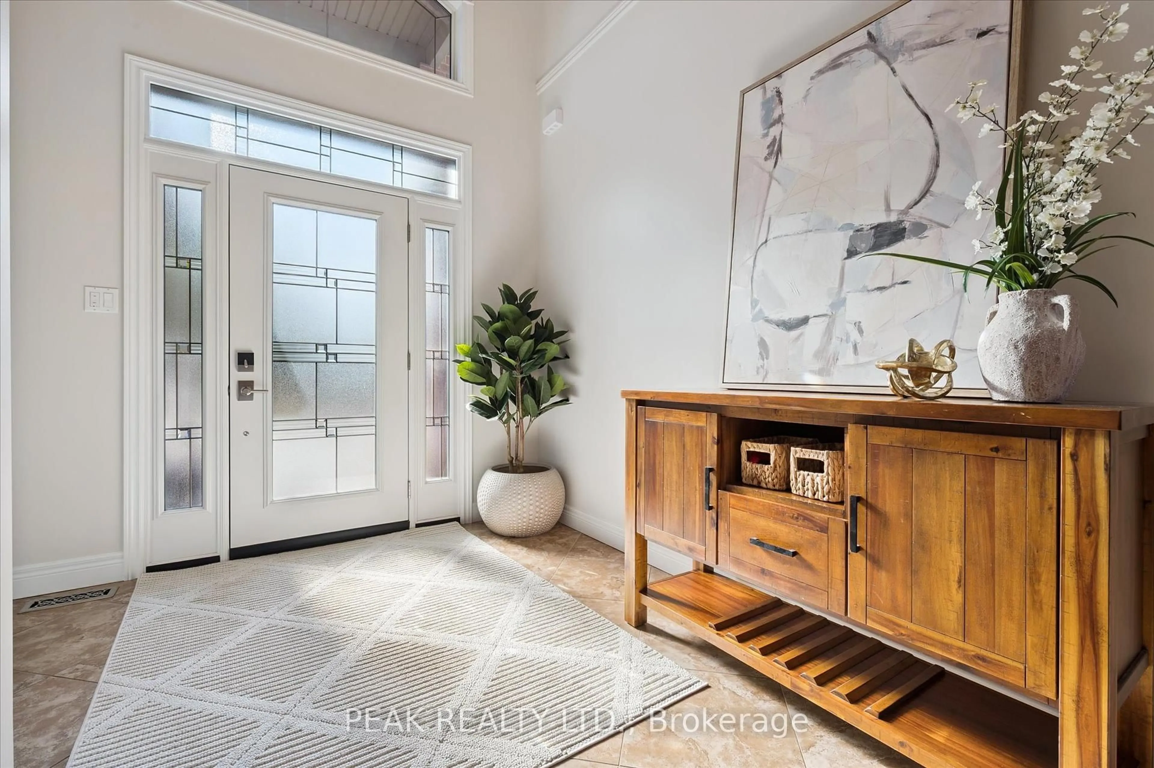 Indoor entryway for 308 Townsend Dr, Woolwich Ontario N0B 1M0