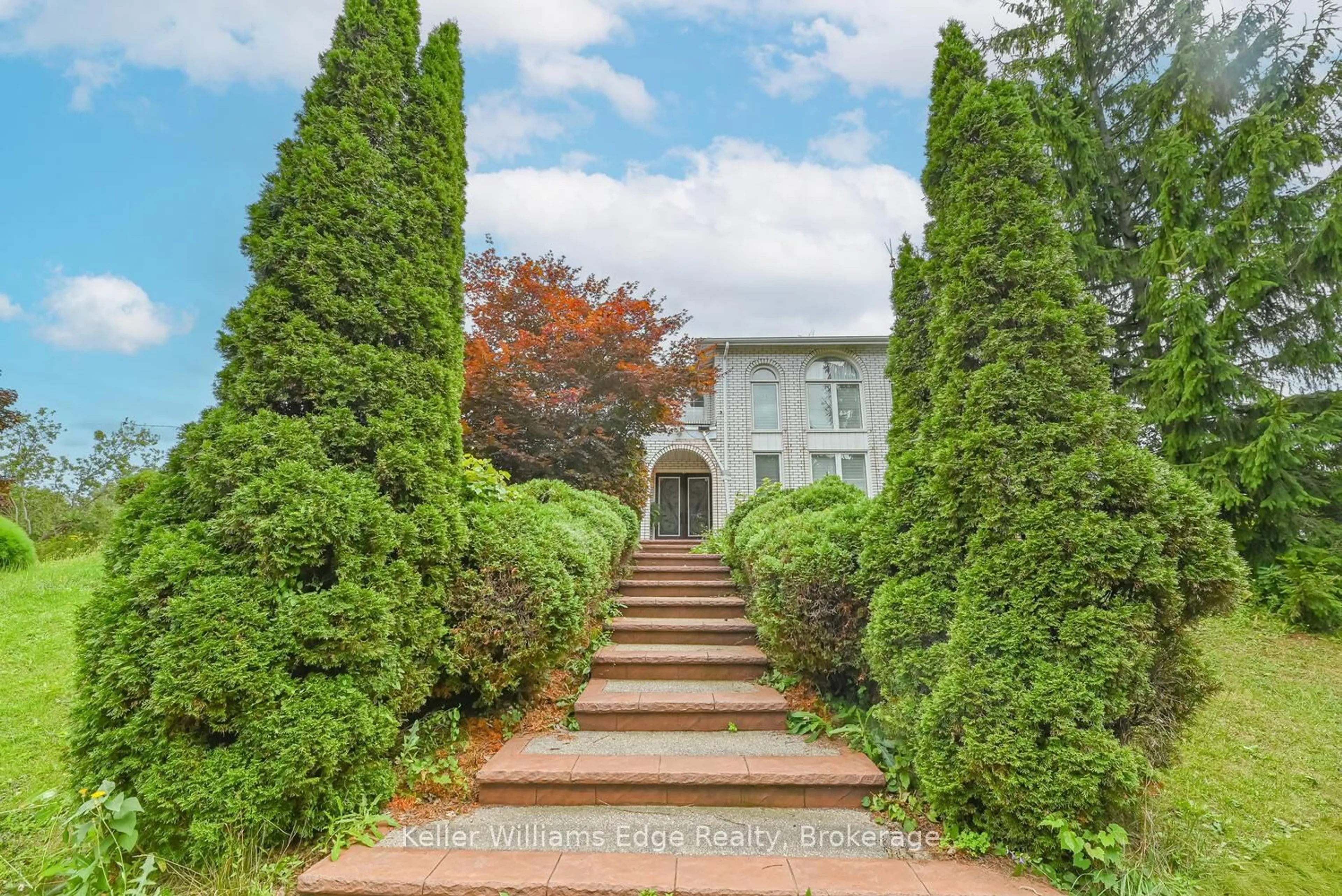 Unknown for 282 Book Rd, Hamilton Ontario L9G 3L1