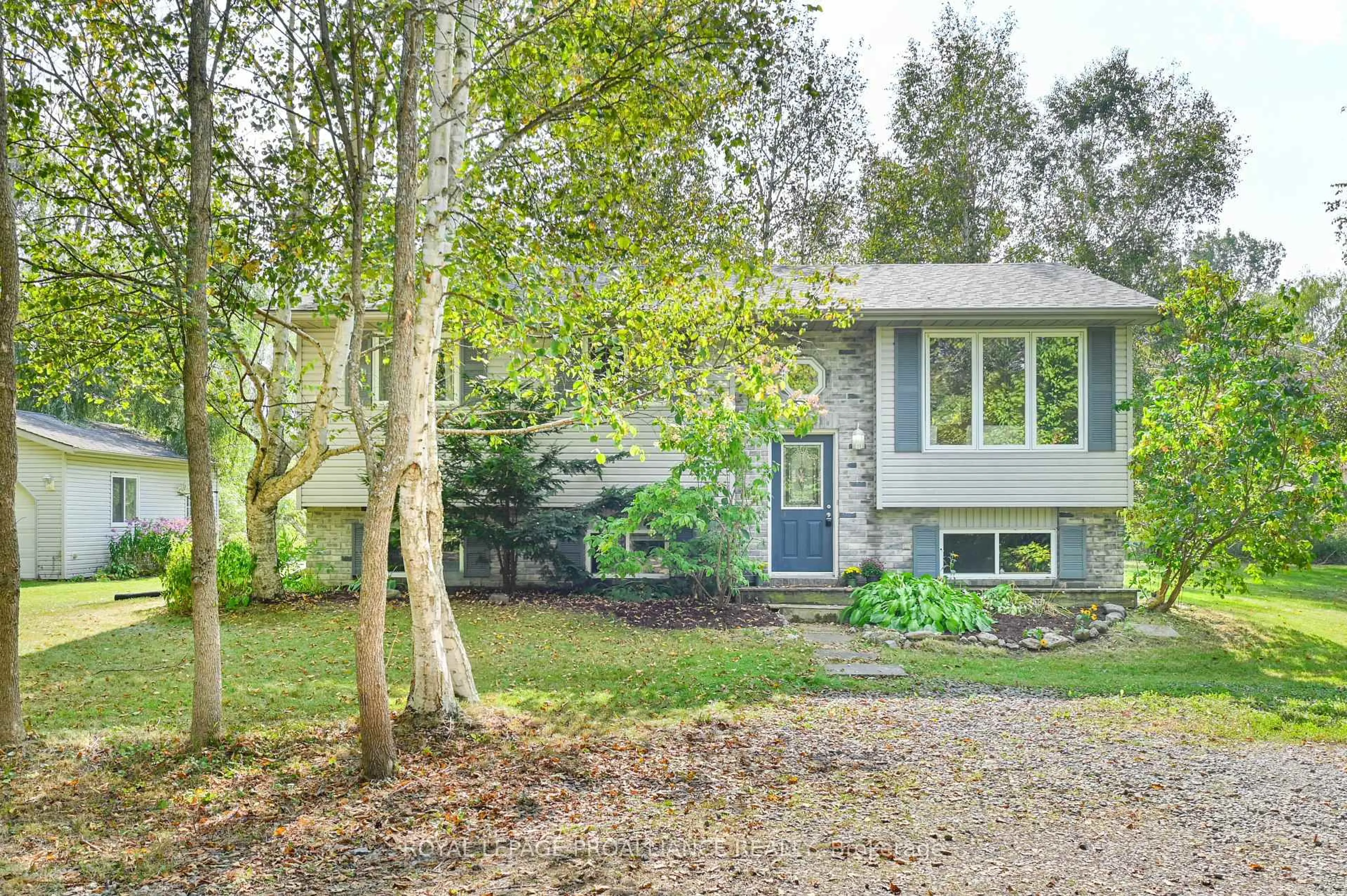 Home with vinyl exterior material, street for 21289 Loyalist Pkwy, Prince Edward County Ontario K0K 1L0