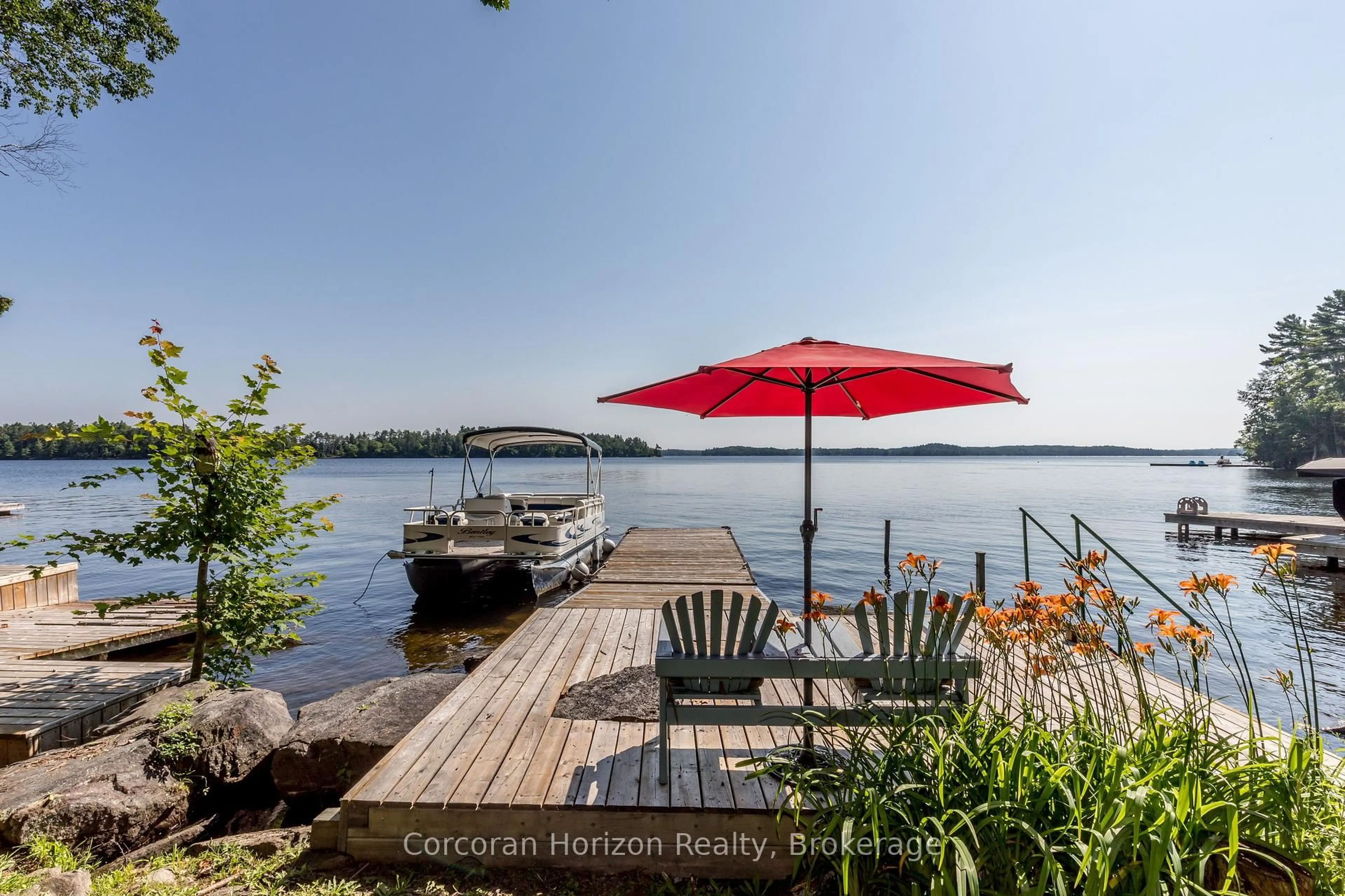 Patio, water/lake/river/ocean view for 1641 WALKERS POINT Rd, Muskoka Lakes Ontario P1P 1R2