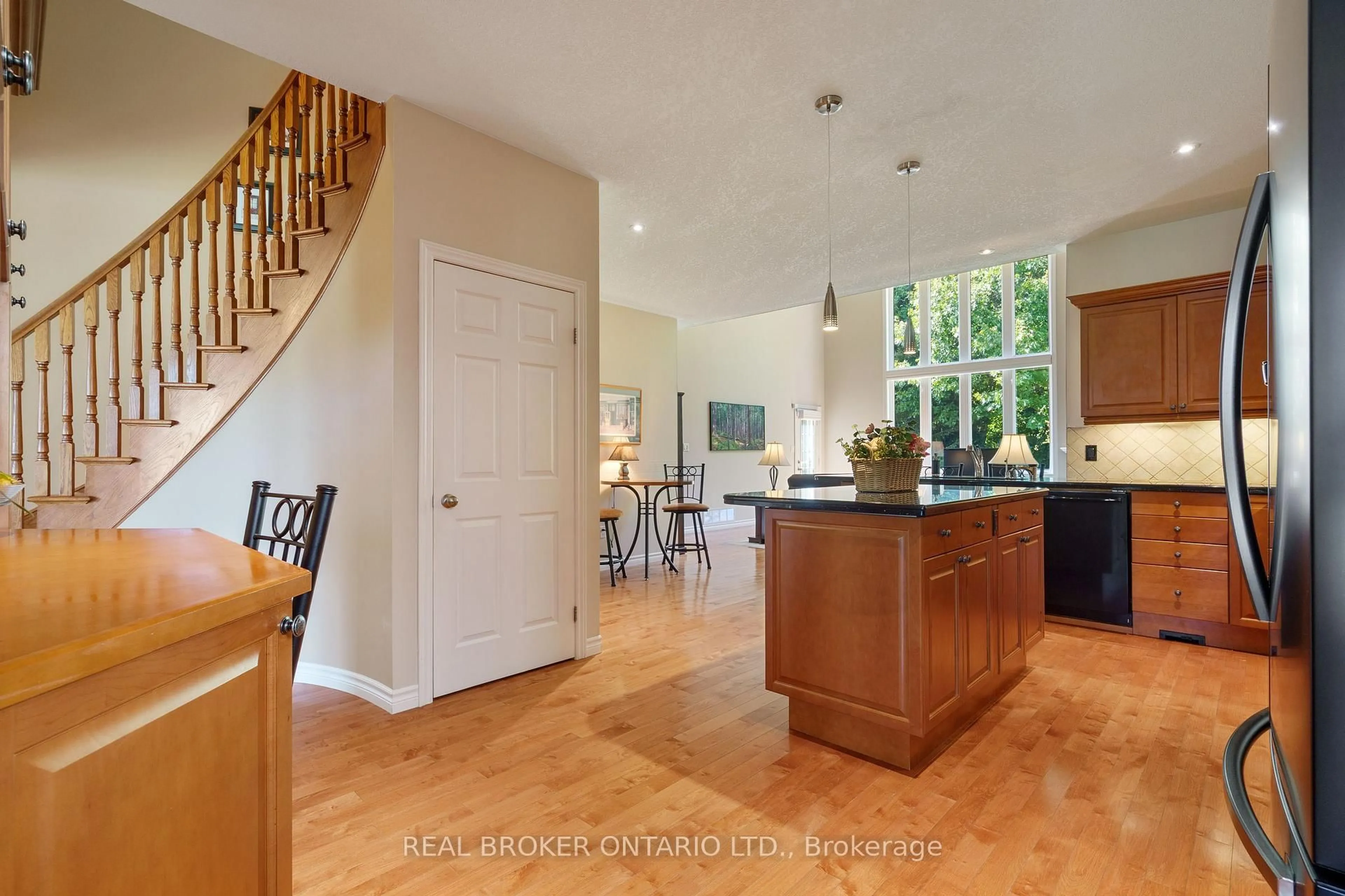 Open concept kitchen, unknown for 182 Valridge Dr, Hamilton Ontario L9G 4Y4