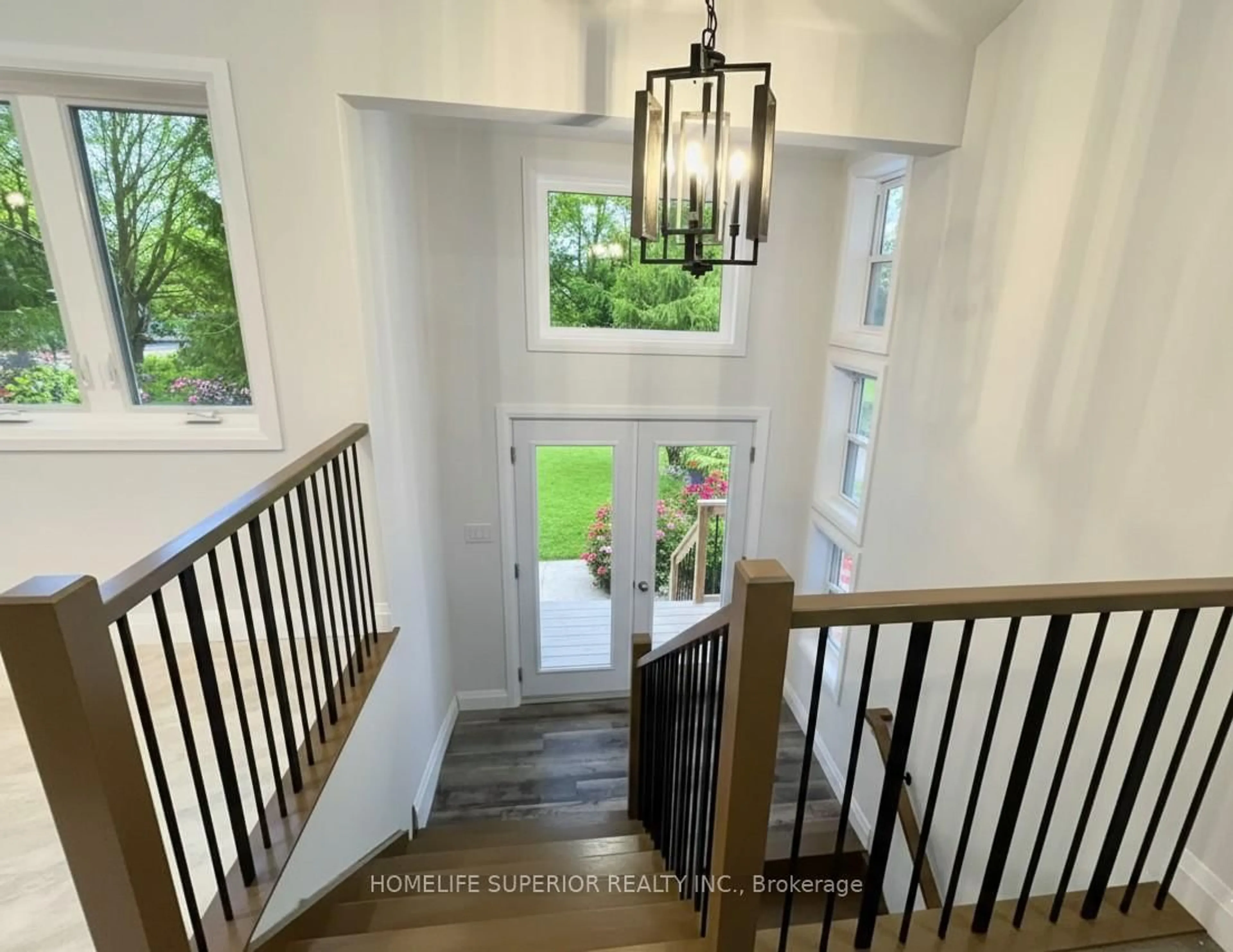 Indoor entryway for 16213 Highway 62, Madoc Ontario K0K 1Y0