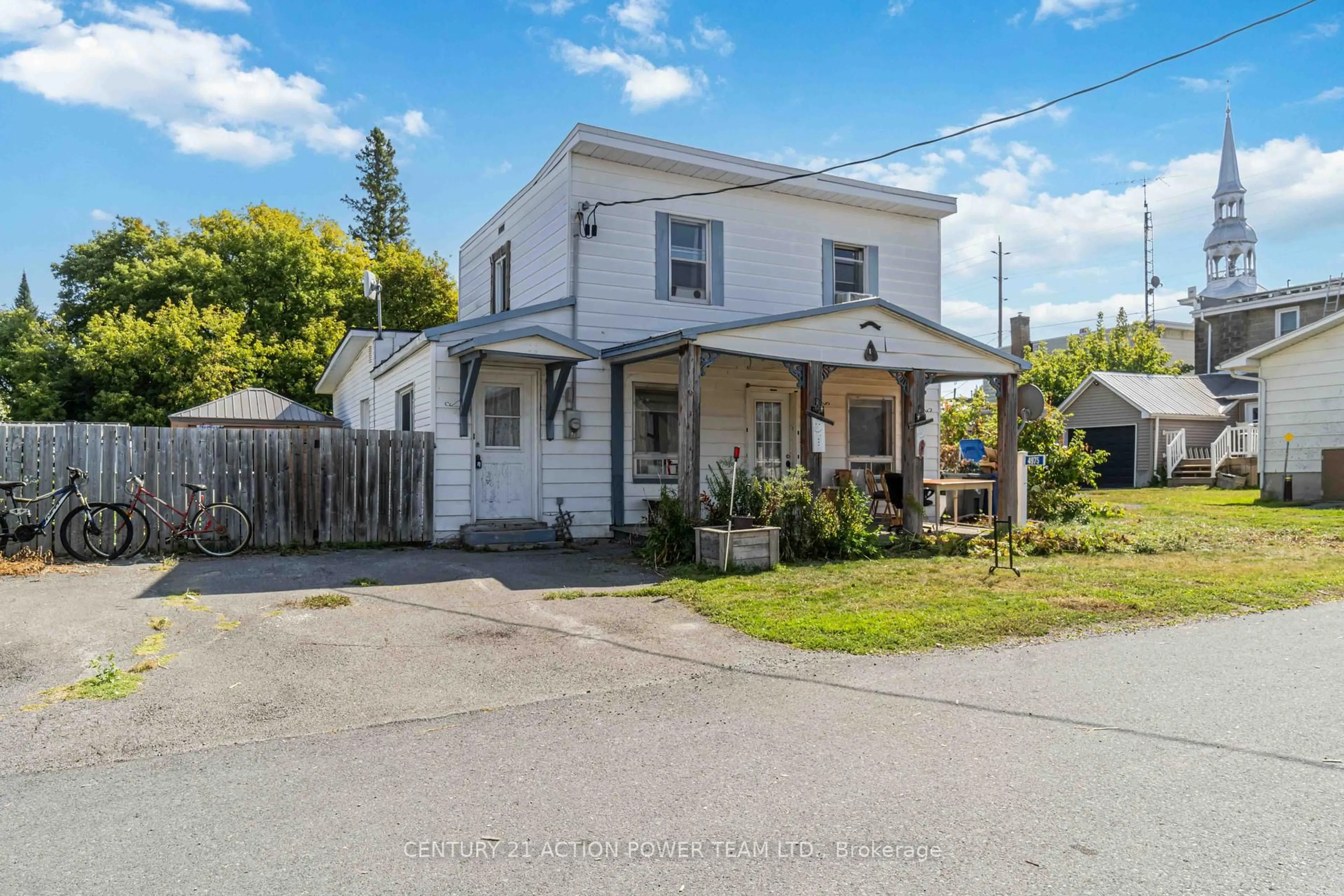 A pic from outside/outdoor area/front of a property/back of a property/a pic from drone, street for 4975 St Paul St, Hawkesbury Ontario K0B 1P0