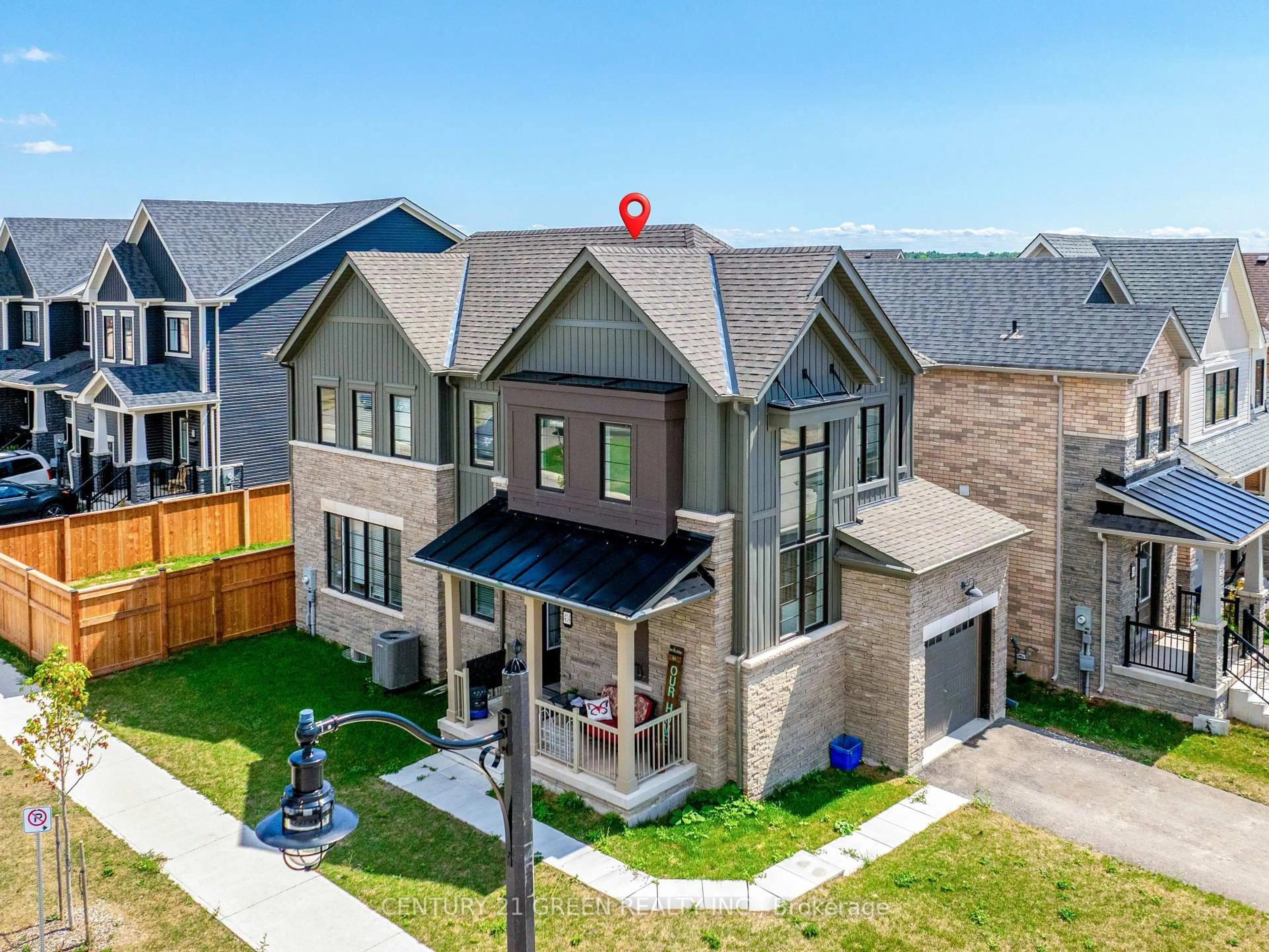 A pic from outside/outdoor area/front of a property/back of a property/a pic from drone, street for 414 Eastbridge Ave, Welland Ontario L3B 0M7