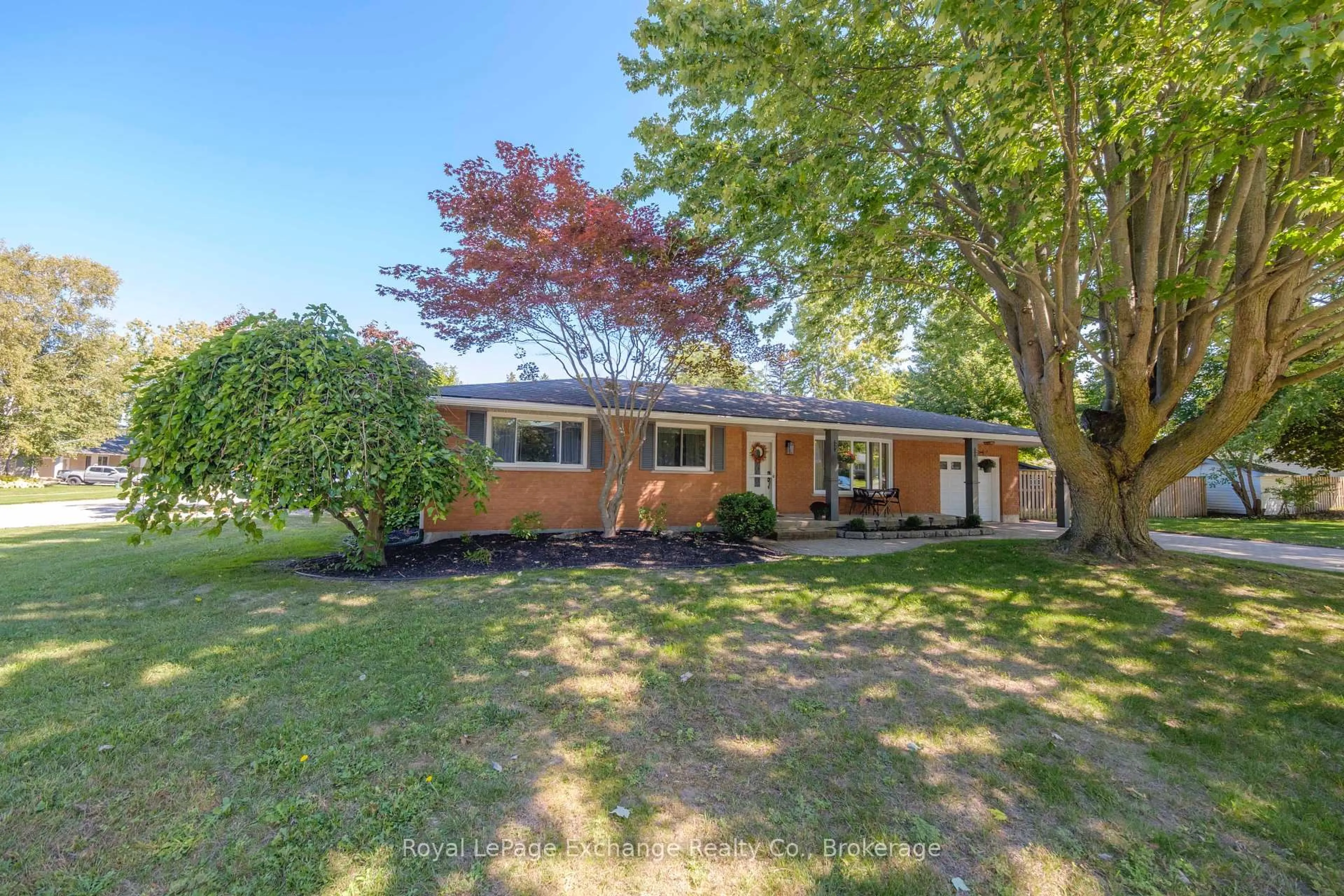 Unknown for 577 James St, Saugeen Shores Ontario N0H 2C1